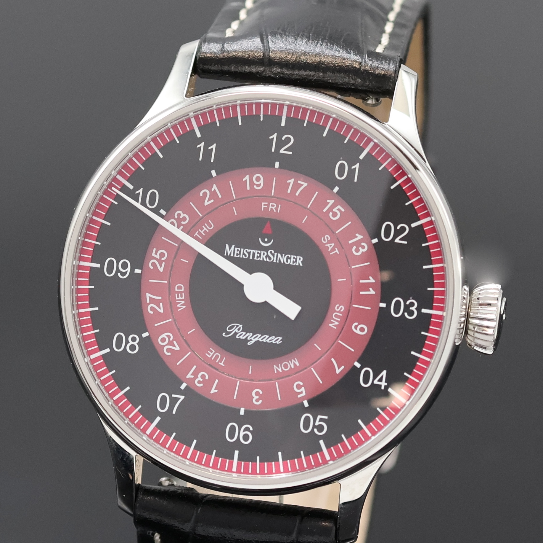 Detail a: MEISTERSINGER Pangaea Day Date Einzeiger- Herrenarmbanduhr, Automatik, Schweiz um 2021, Edelstahlgeh. inkl. orig. Lederband m. orig. Dornschl., ...
