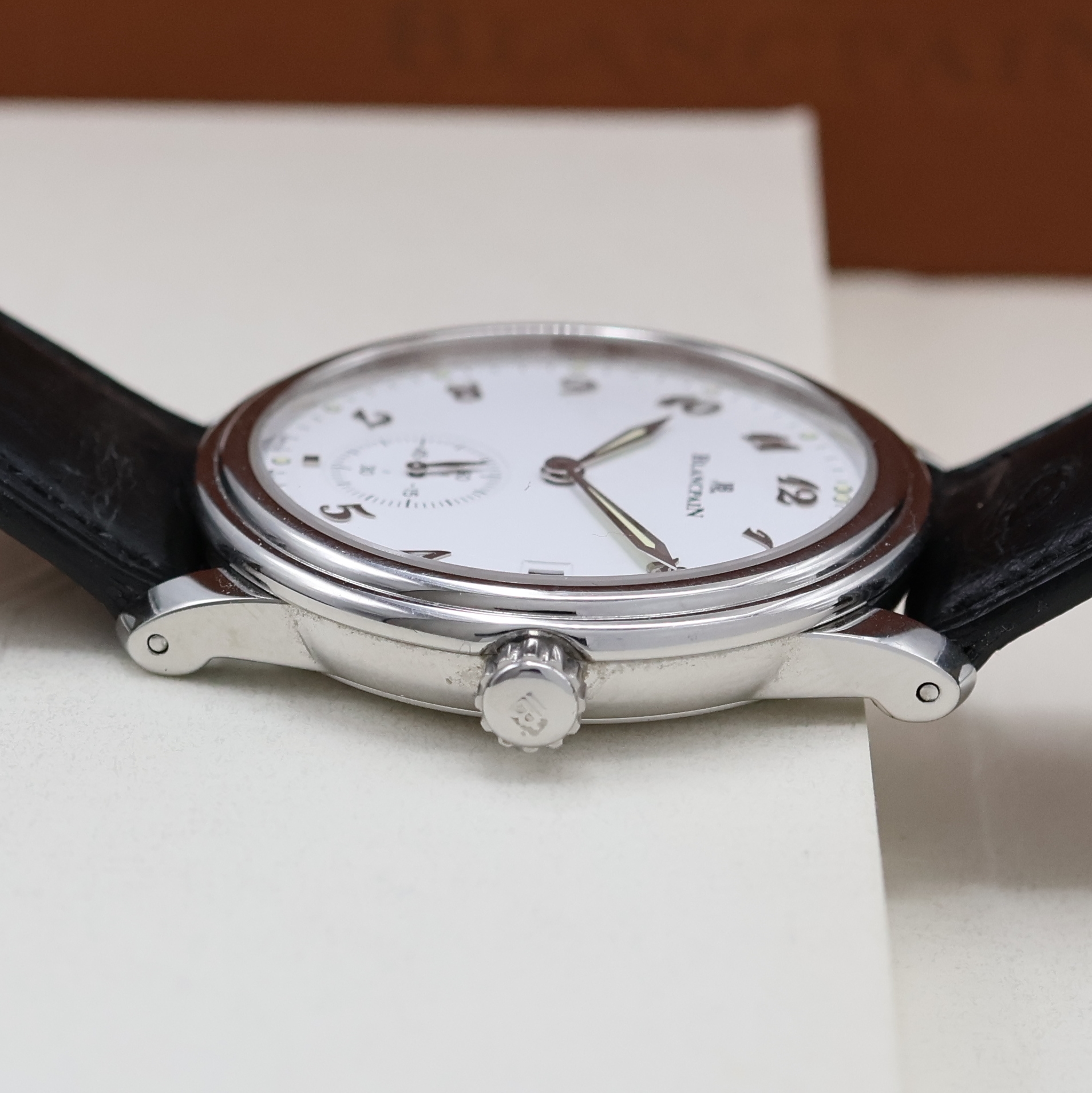 Detail b: BLANCPAIN Herrenarmbanduhr Serie Villeret, Automatik, Edelstahlgeh. inkl. orig. Lederband m. orig. Dornschl., Boden aufgedr., bomb. Saphirglas, ...