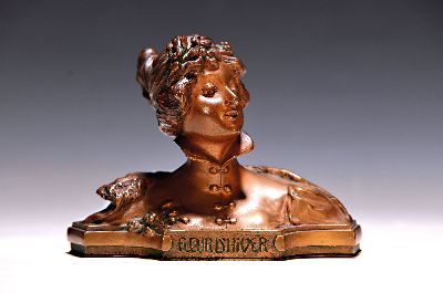 Image 26974011 - Büste, Frankreich um 1900, Fleur D'Hiver, Bronze patiniert, ca. 10 x 12 cm