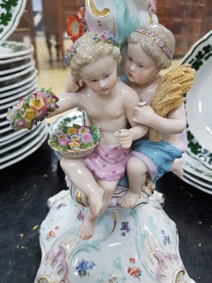 26974051e - Zwei Prunkkandelaber, Meissen, um, 1860, Allegorie auf die vier Jahreszeiten, polychrom ...