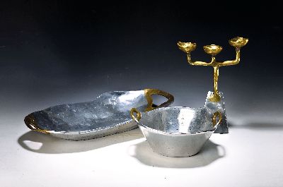 Image 26974058 - David Marshall, ein Leuchter und zwei Schalen, Spanien 80er Jahre, Aluminium und ...