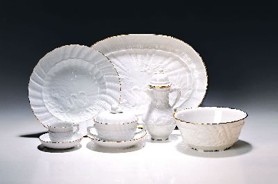 Image 26974422 - Serviceteile des Schwanenservice, Meissen, 2. Hälfte 20.Jh., Weißporzellan, ...