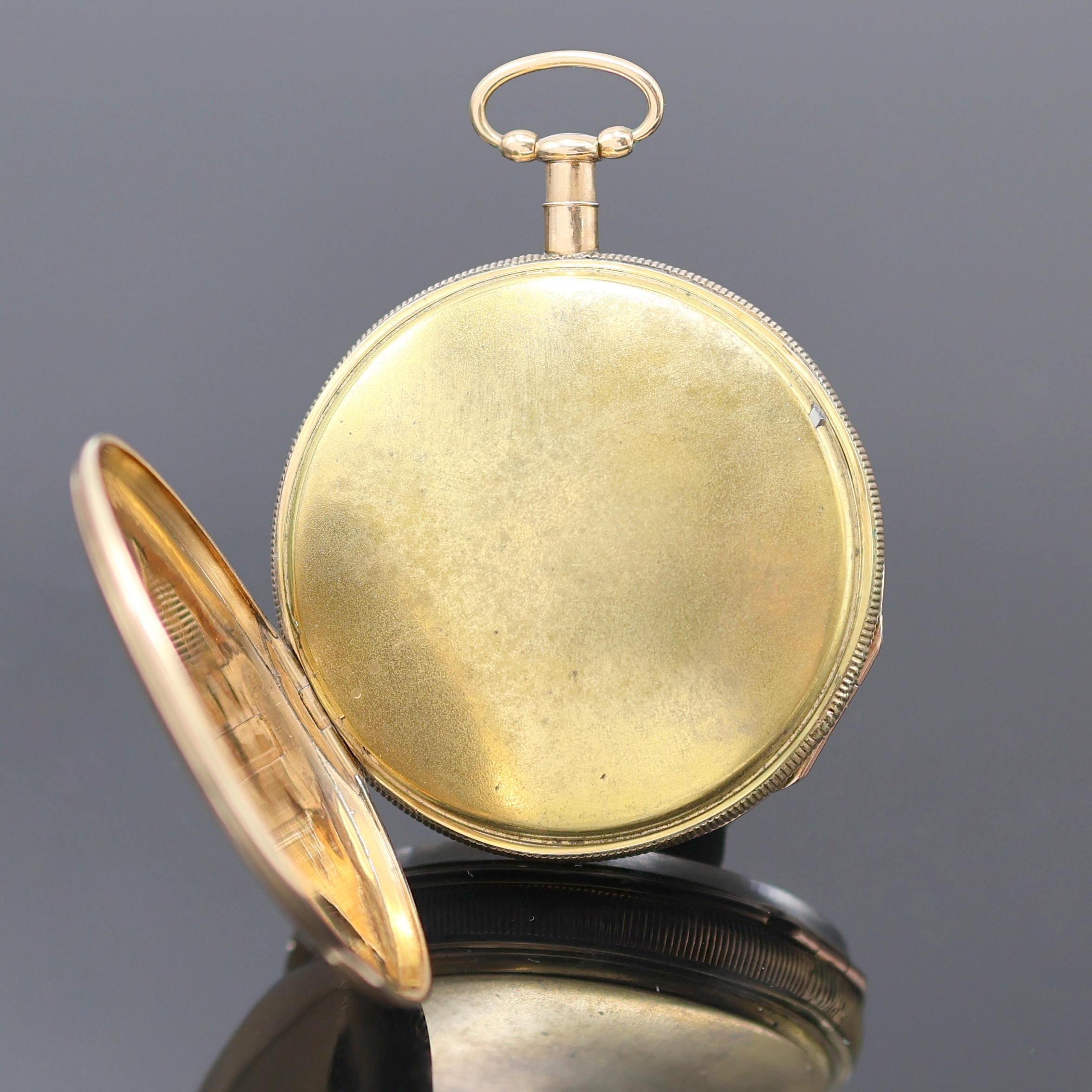 Detail b: Spindeltaschenuhr mit 1/4 Stunden-Repetition in Rosegold 750/000, Schweiz um 1820, Schlüsselaufzug, glattes Geh. m. geripptem Rand dell., verg. ...