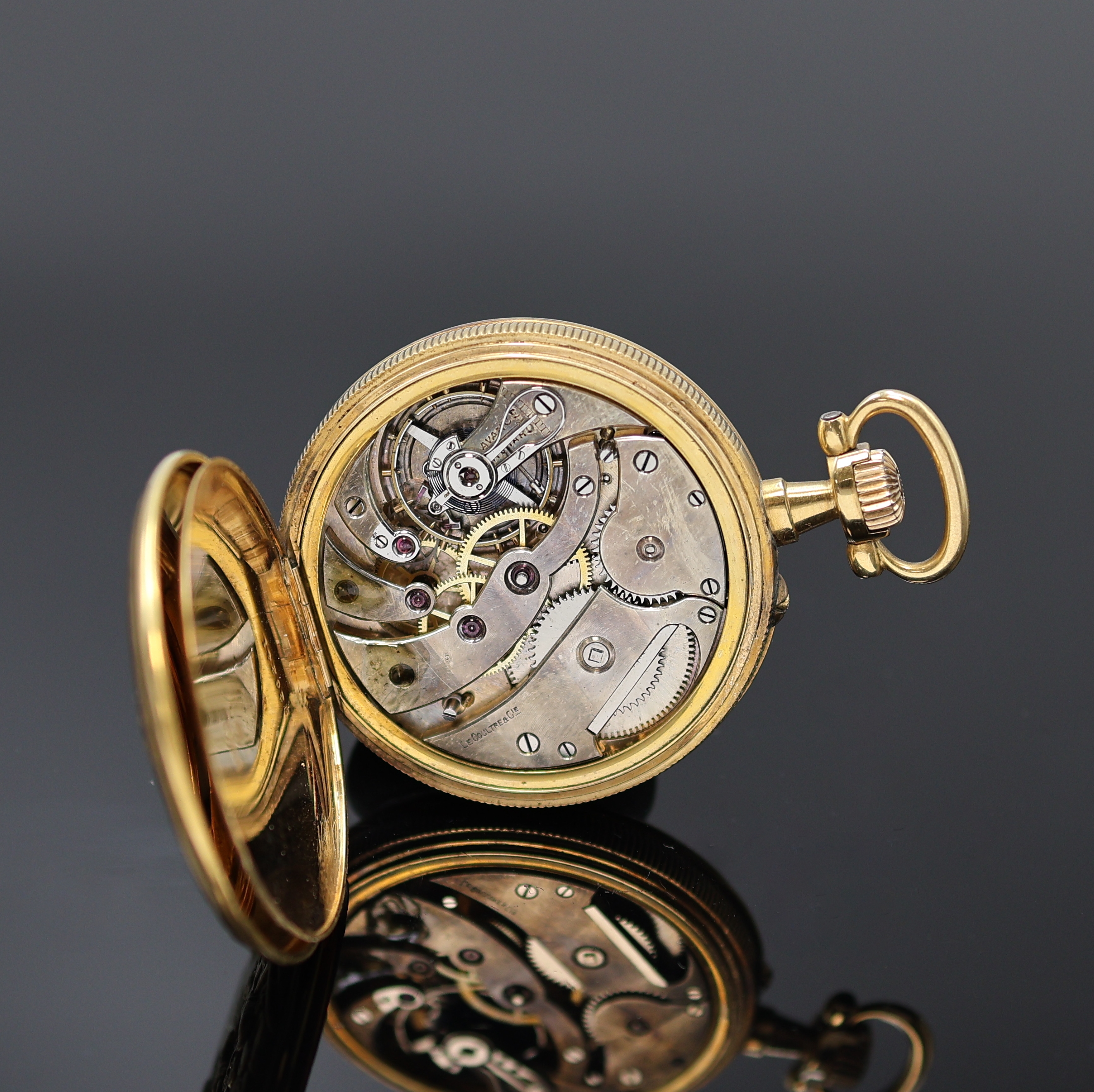 Detail e: LECOULTRE & CIE / FRESARD WATCH offene Herrentaschenuhr im Relief-Goldgehäuse in 750/000, Schweiz um 1920, 2-Deckel-Goldgeh. m. geripptem Rand, ...