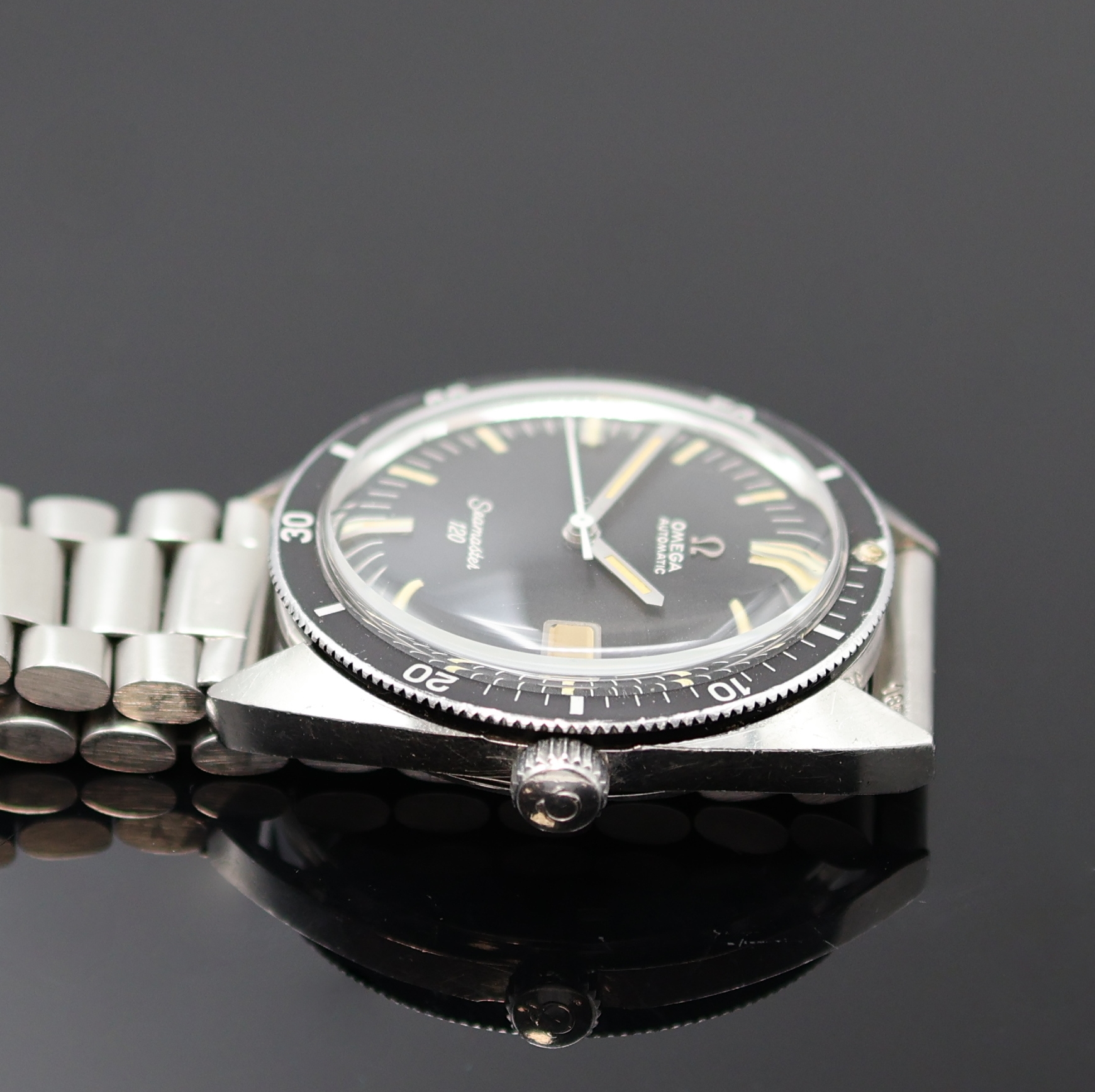 Detail c: OMEGA Seamaster 120 seltene Herrenarmbanduhr Referenz 166.027 in Stahl mit Stahlband, Schweiz um 1968, Automatik, verschr. Geh. m. schwarz. ...
