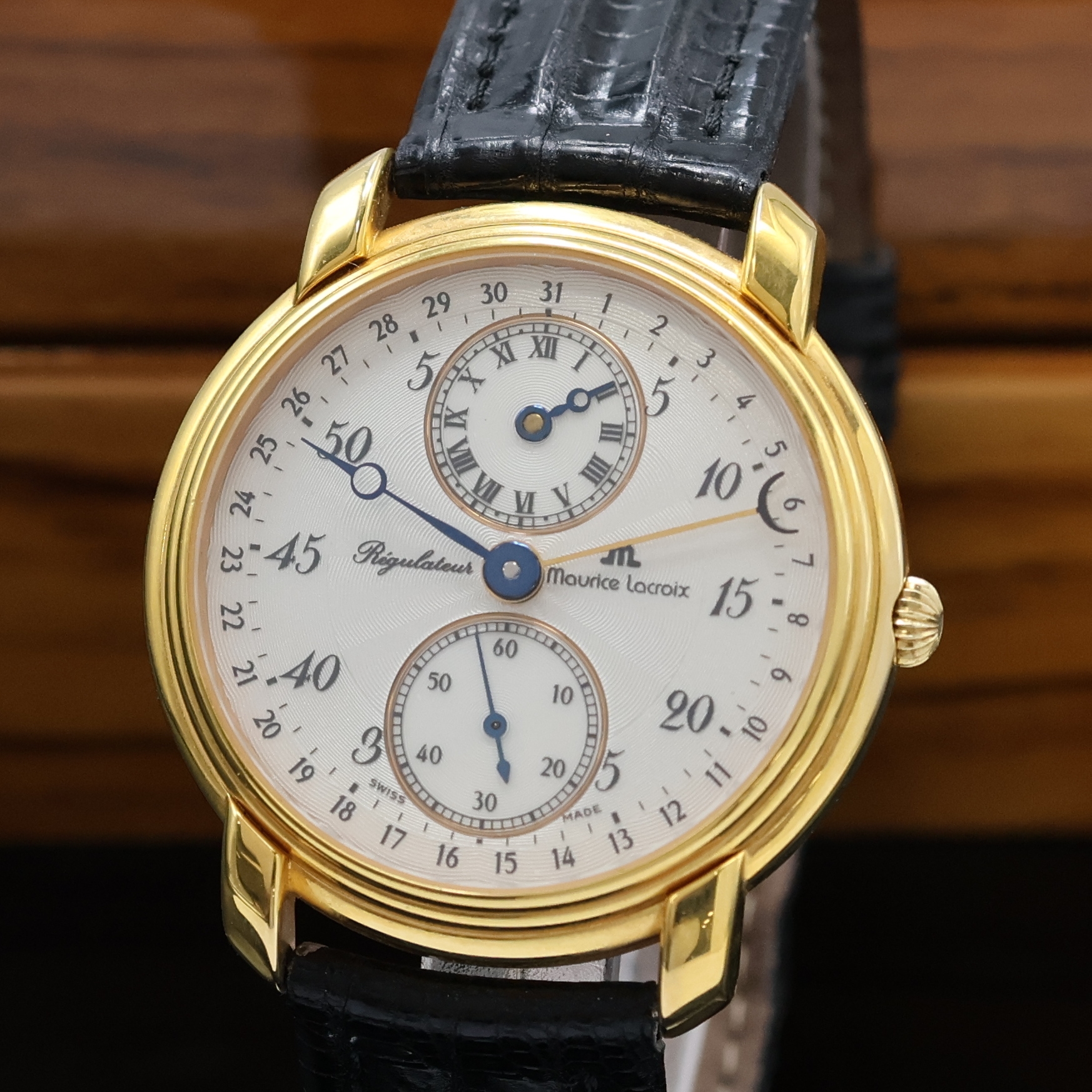 Detail a: MAURICE LACROIX auf 999 Stück limitierte Herrenarmbanduhr Regulateur Referenz 53401, Handaufzug, Schweiz um 1993, verg. Metallgeh., beids. vergl., ...