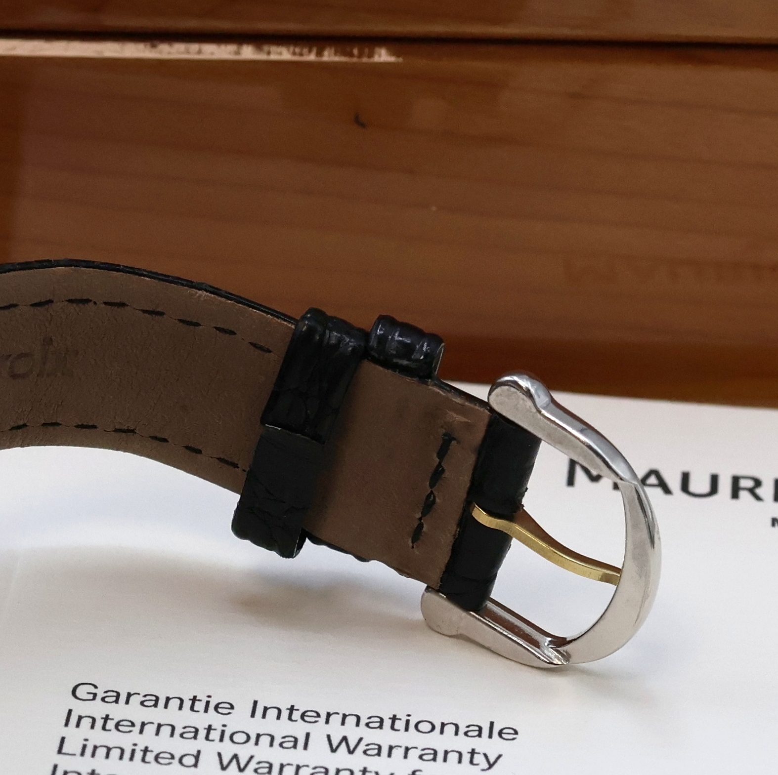 Detail c: MAURICE LACROIX Masterpiece Heure Sautante Herrenarmbanduhr Referenz 28505, Schweiz um 2000, Handaufzug, beids. vergl. Edelstahlgeh., guill. ...