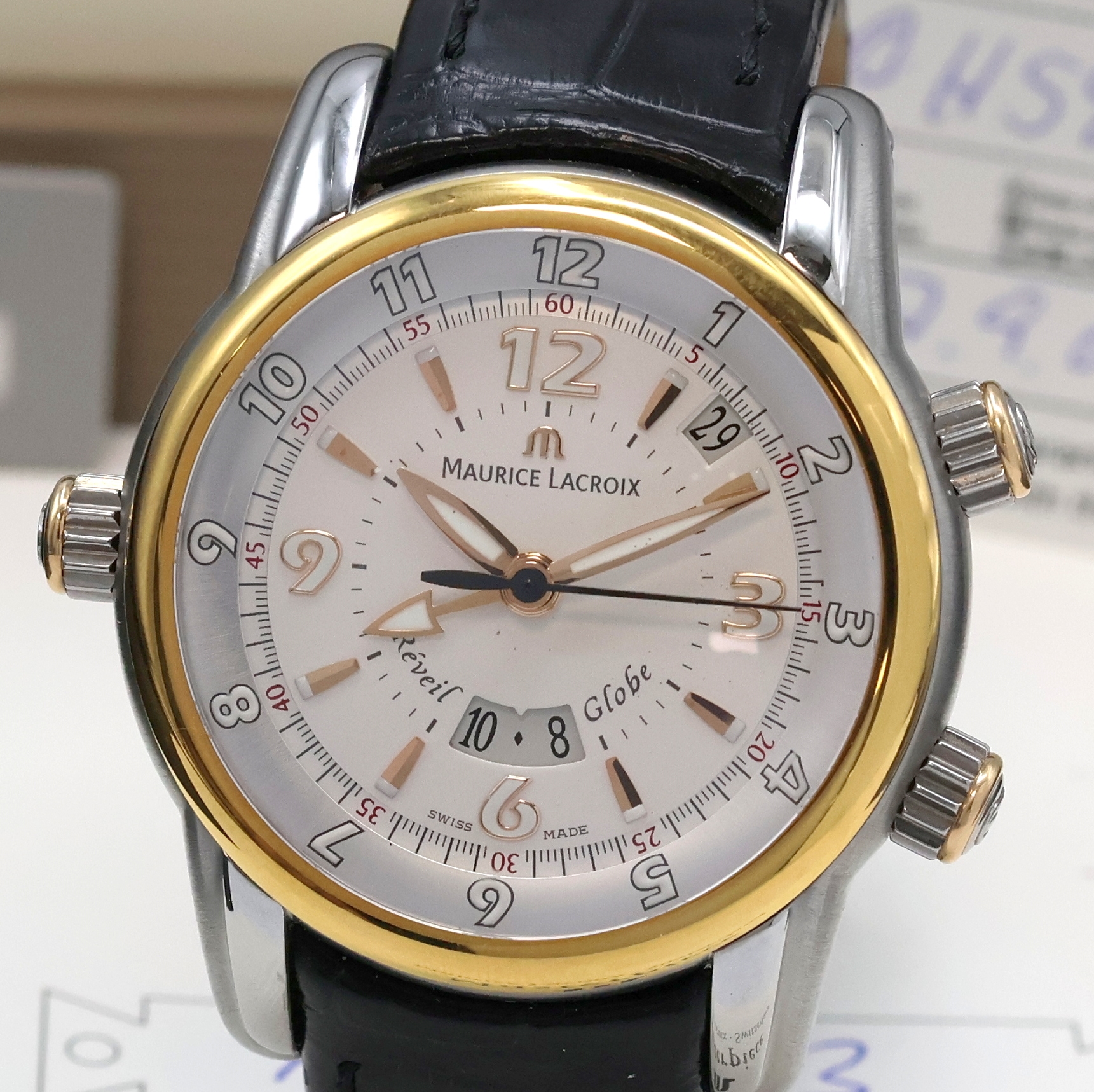 Detail a: MAURICE LACROIX Armbandwecker aus der Masterpiece Serie Modell Reveil Globe Referenz MP6388, Automatik, beids. vergl. Edelstahlgeh. inkl. orig. ...