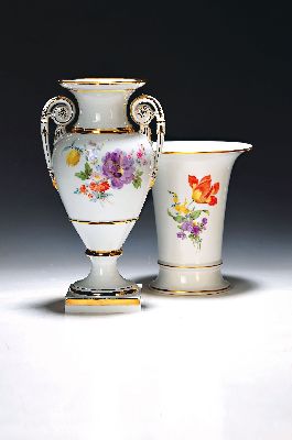 Image 26975295 - Zwei Vasen, Meissen, 1880-20. Jh., 1. Doppelhenkelvase mit großer beidseitiger ...