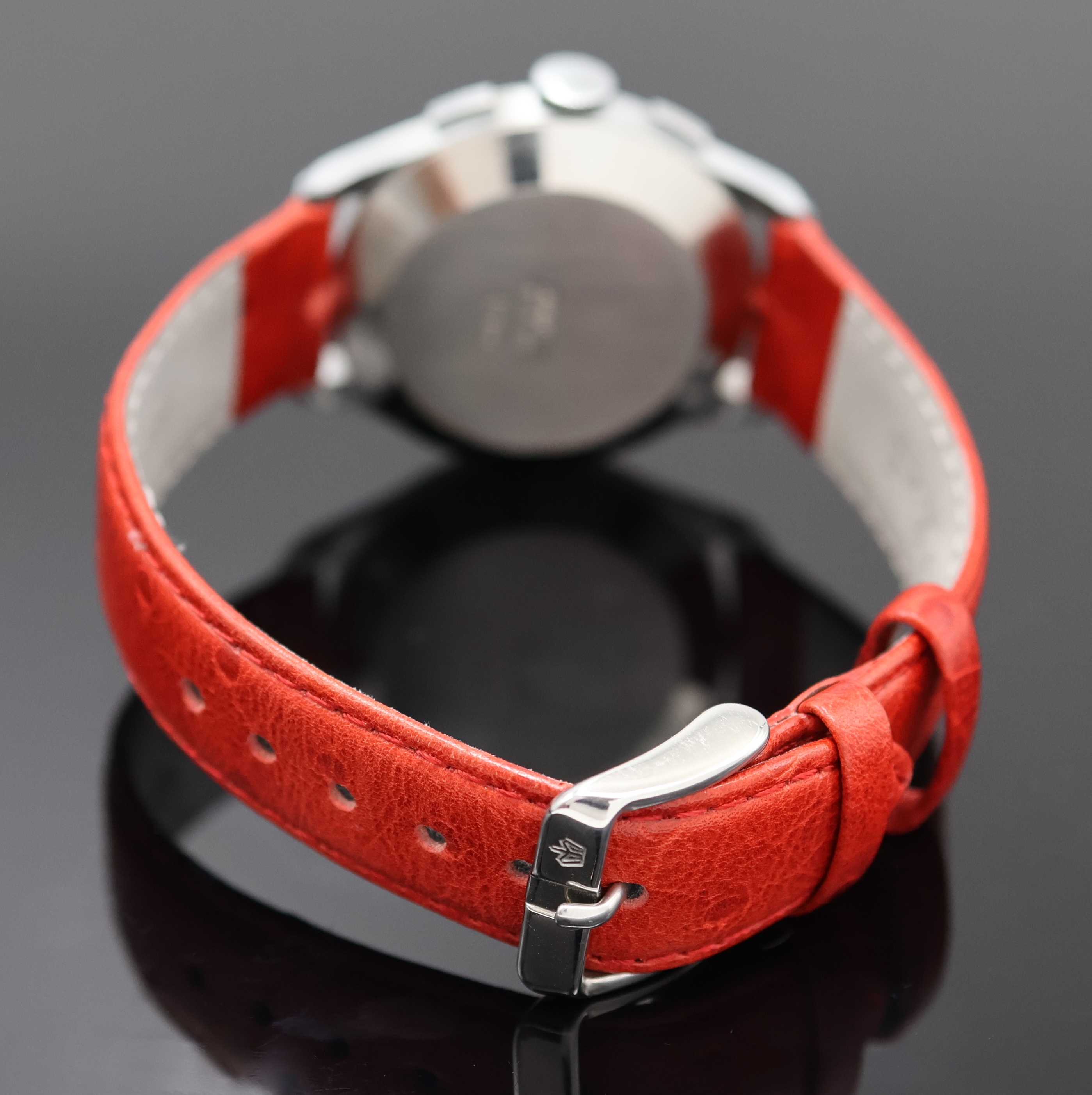 Detail b: BRITIX Antimagnetic verchromte Herrenarmbanduhr mit Chronograph, Handaufzug Schweiz um 1950, Glasrand und Edelstahlboden aufgedr., silb. Zifferbl. ...