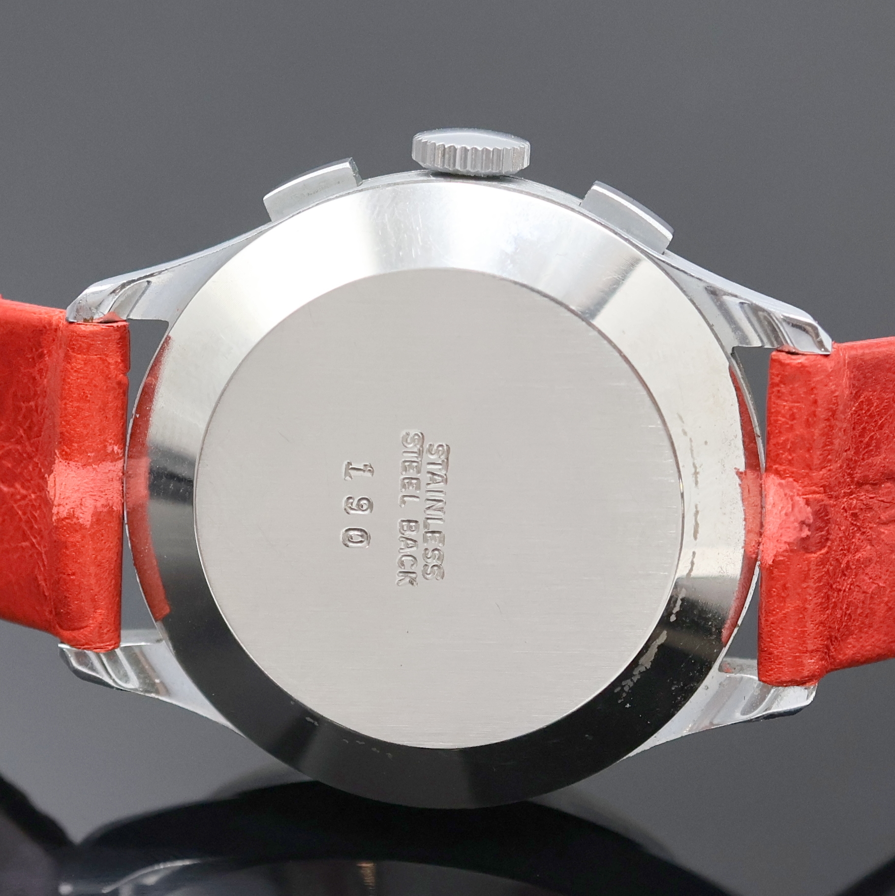 Detail d: BRITIX Antimagnetic verchromte Herrenarmbanduhr mit Chronograph, Handaufzug Schweiz um 1950, Glasrand und Edelstahlboden aufgedr., silb. Zifferbl. ...