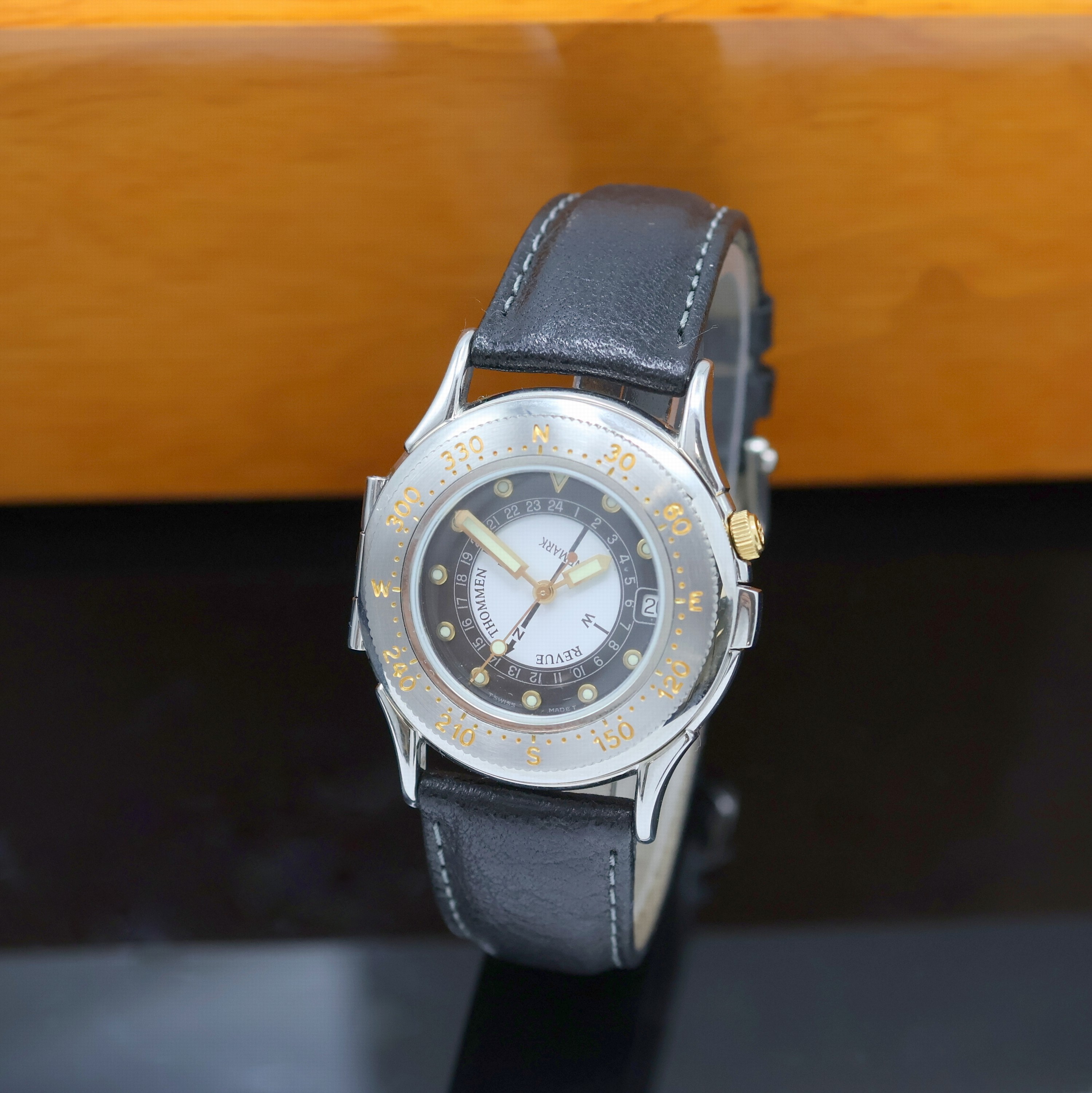 REVUE THOMMEN Landmark Herrenarmbanduhr in Stahl, Schweiz um 1990, quarz, orig. Lederband m. orig. Dornschl., Stahlboden aufgedr., schwarzes ...