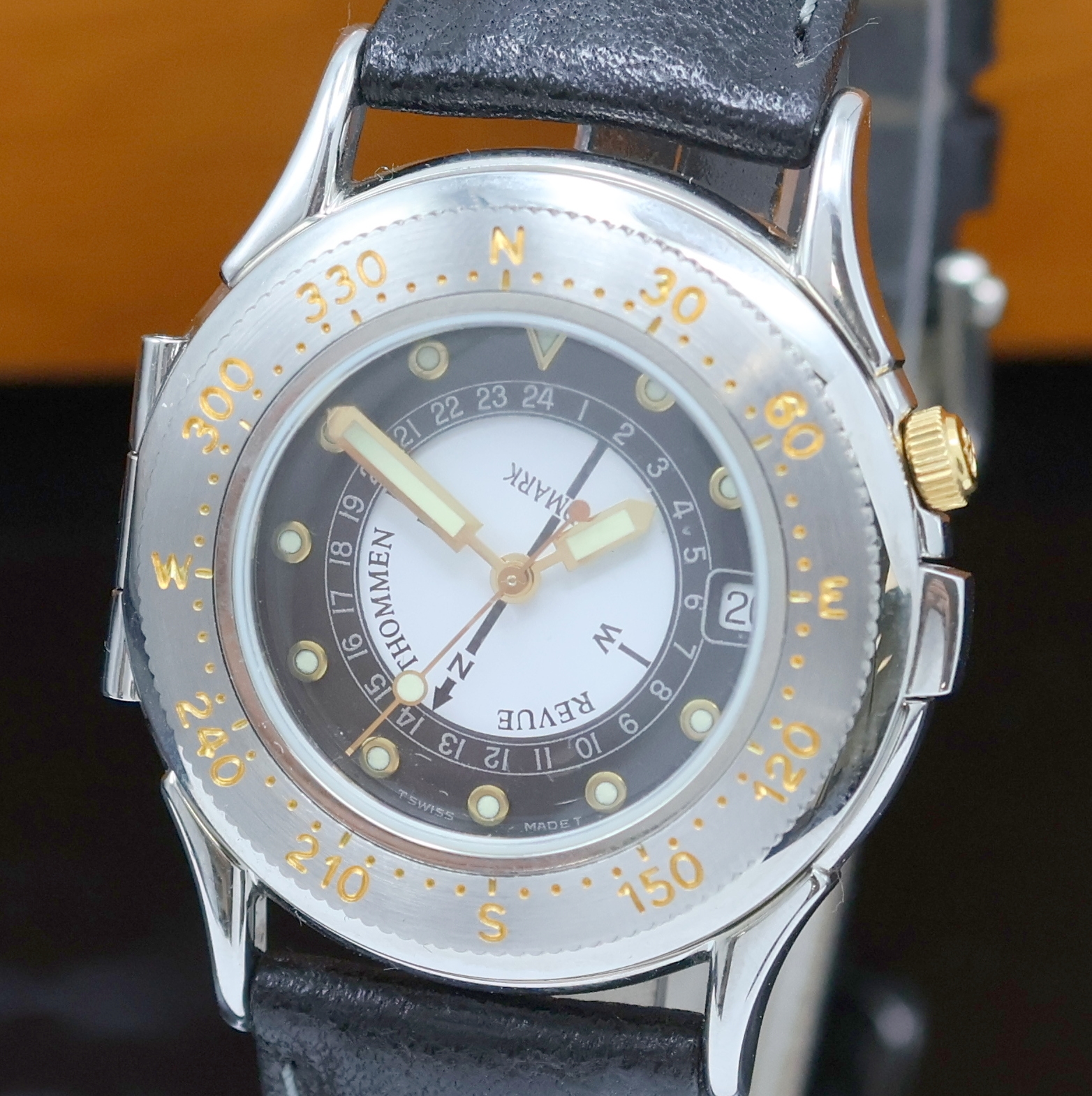 Detail a: REVUE THOMMEN Landmark Herrenarmbanduhr in Stahl, Schweiz um 1990, quarz, orig. Lederband m. orig. Dornschl., Stahlboden aufgedr., schwarzes ...
