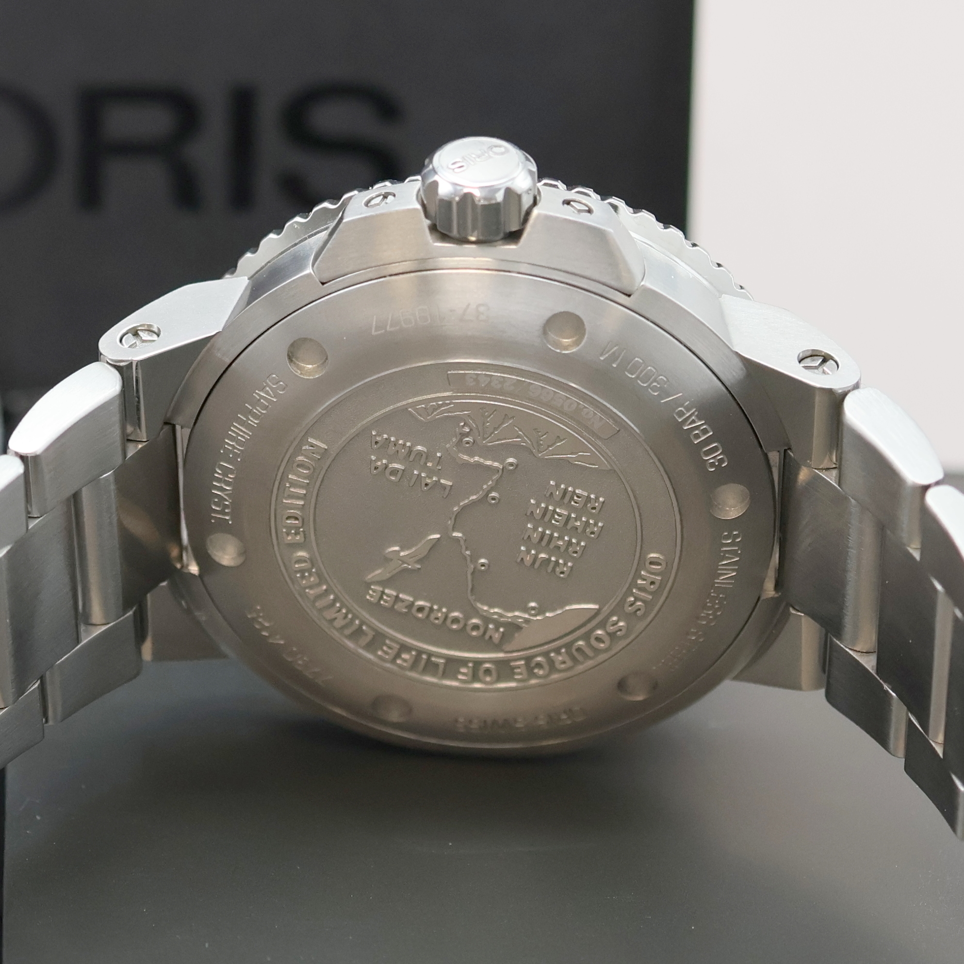 Detail d: ORIS Aquis, auf 2343 Stück limitierte Herrenarmbanduhr Source of Life Referenz 01.733.730.4125, Automatik, Schweiz um 2018, Edelstahlgeh. inkl. ...