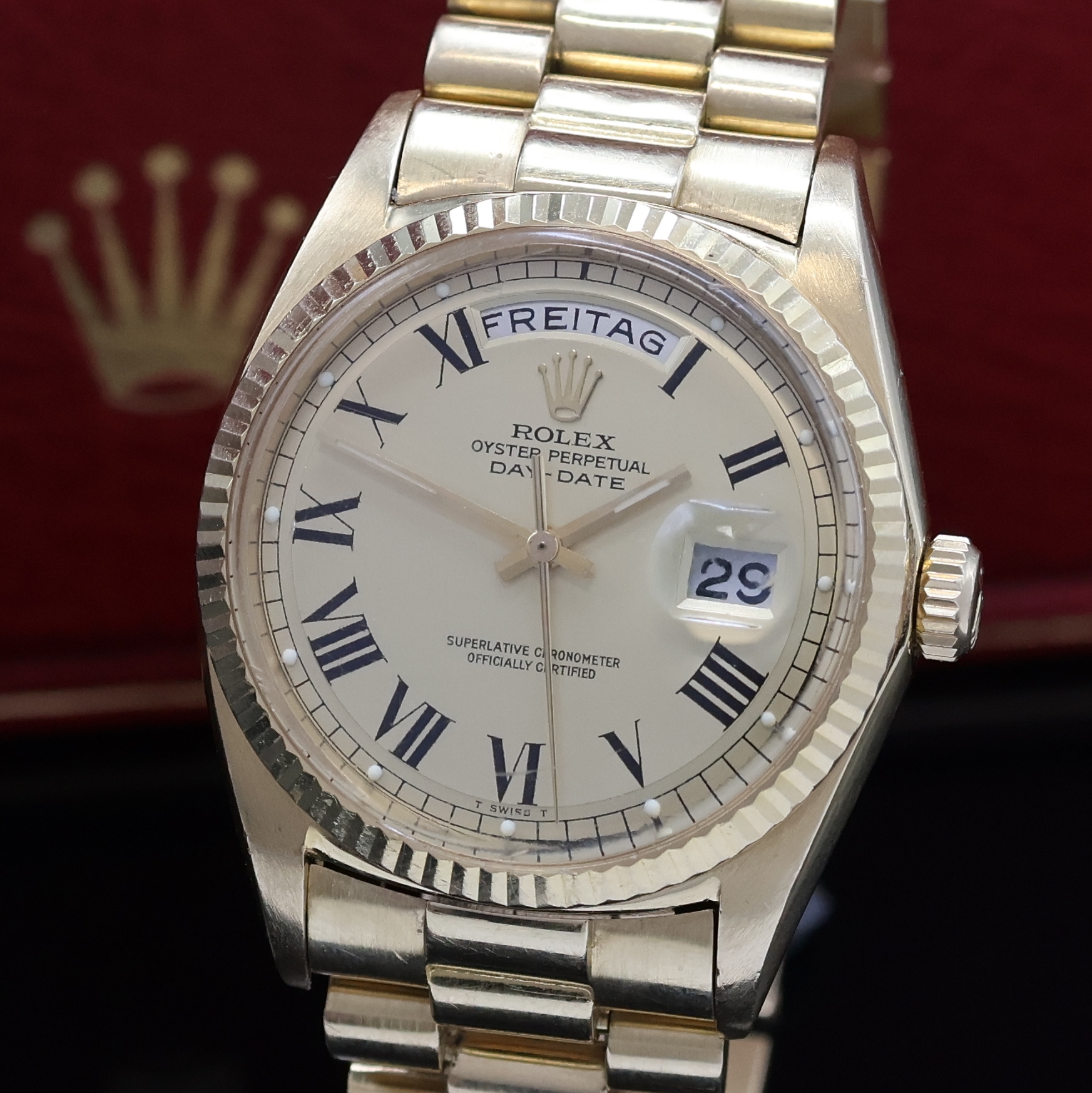 Detail a: ROLEX Day-Date Referenz 1803 Herrenarmbanduhr in GG 750/000, Schweiz um 1967, Automatik, verschr. Oystergeh. m. Riffel-Lünette, orig. Präsidentband ...