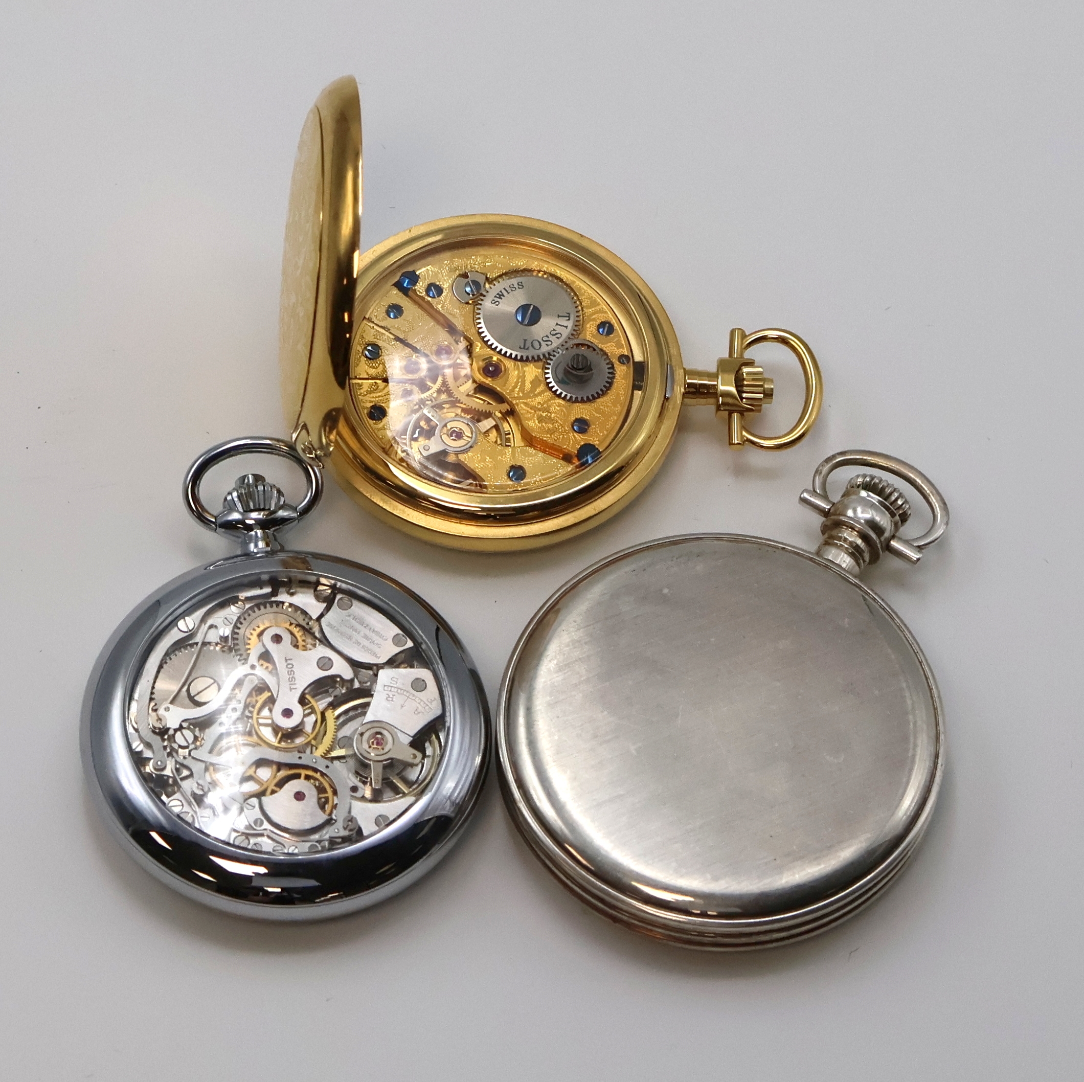 Detail b: TISSOT 3 Taschenuhren, 1 x mit Chronograph, Schweiz um 1980, 1) Schaltradchronograph, beids. vergl. Geh., verchr., weißes Zifferbl., schwarze ...