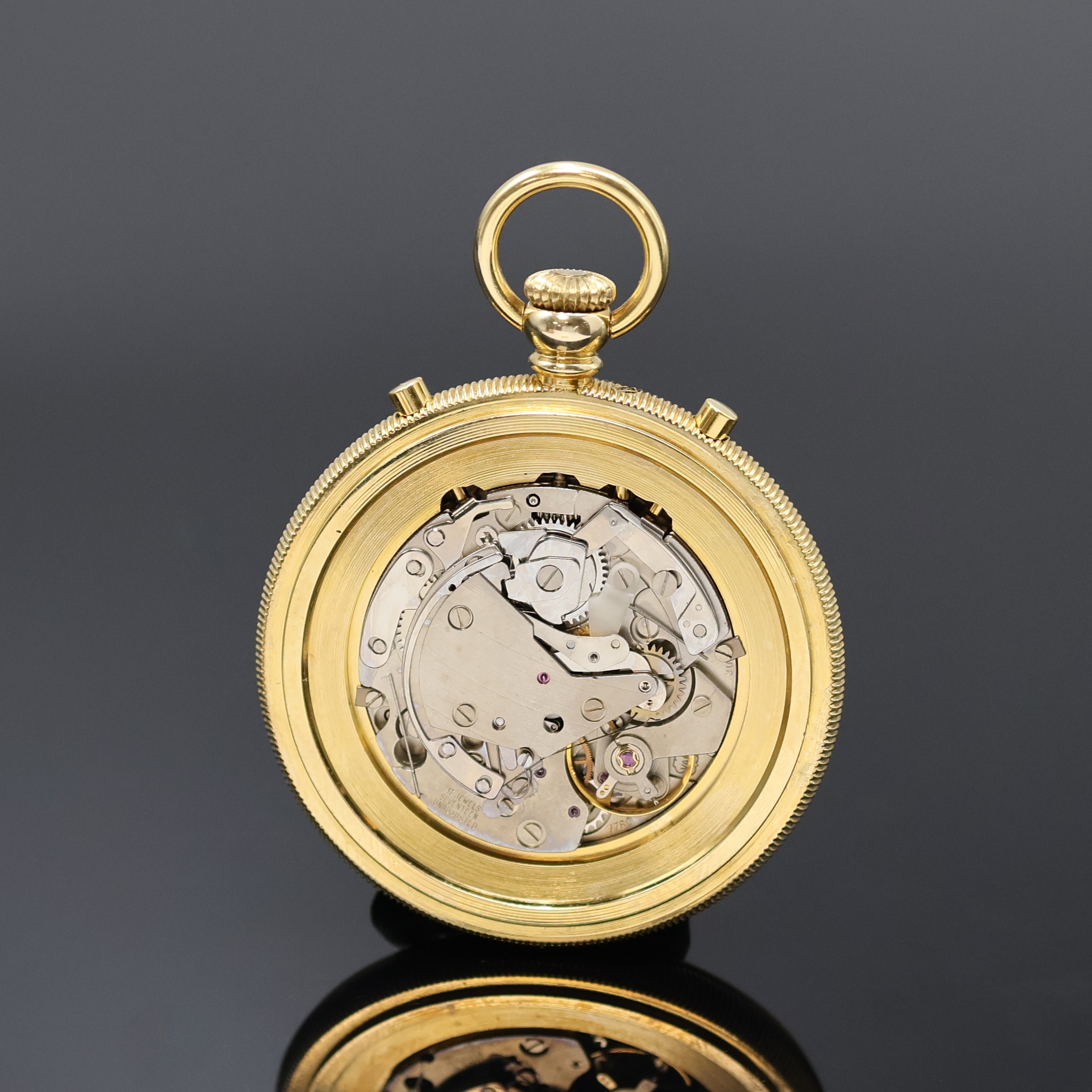 Detail b: A. RAYMOND Taschenchronograph mit Mondphase und Datum im vergoldeten Gehäuse, Schweiz 1980, Handaufzug, 3-tlg. Geh. m. geripptem Rand, Boden u. ...