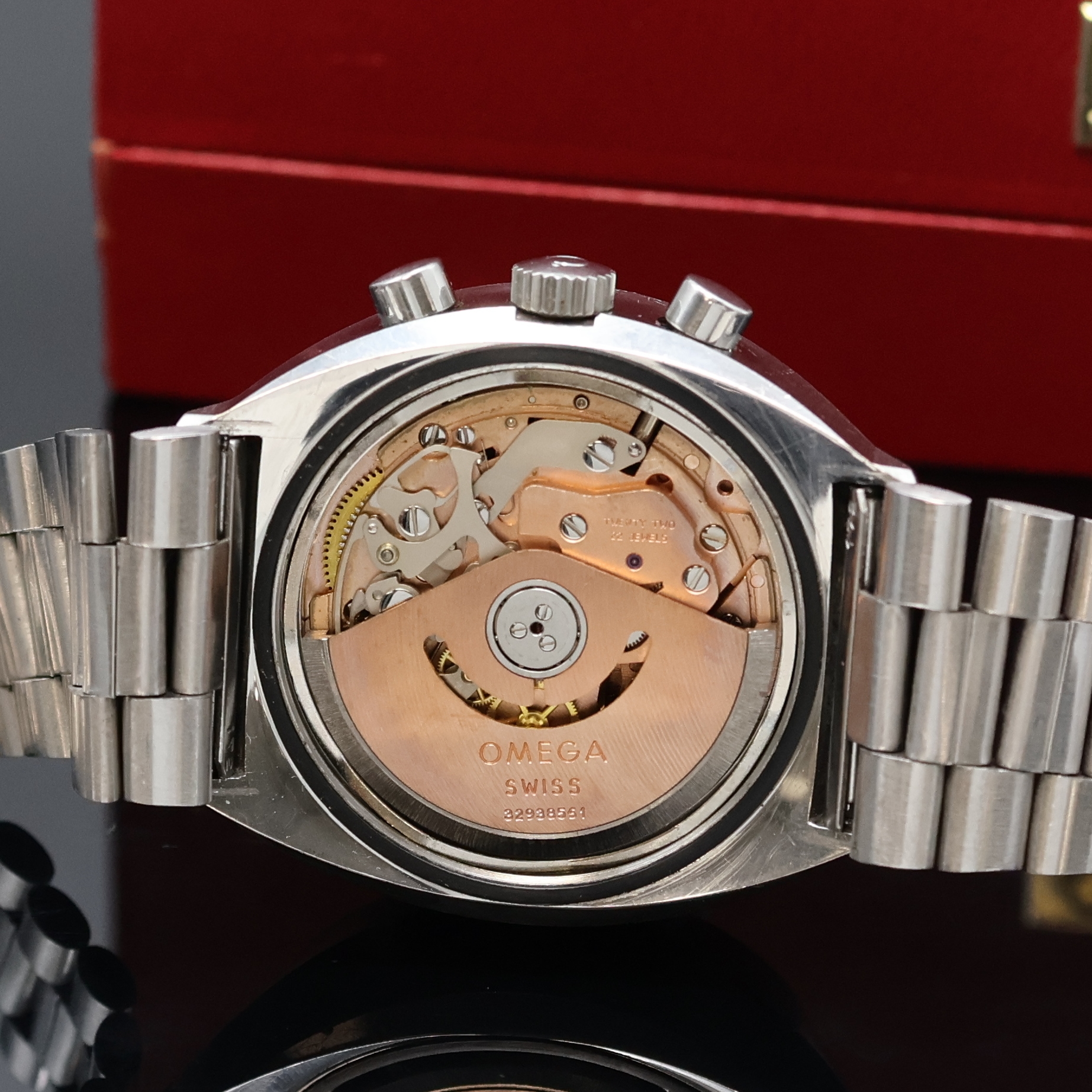 Detail e: OMEGA Speedmaster Professional Mk 3 Armbandchronograph Referenz 176.002 in Stahl, Schweiz um 1970, Automatik, 2-tlg. massives Geh., Mineralglas ...