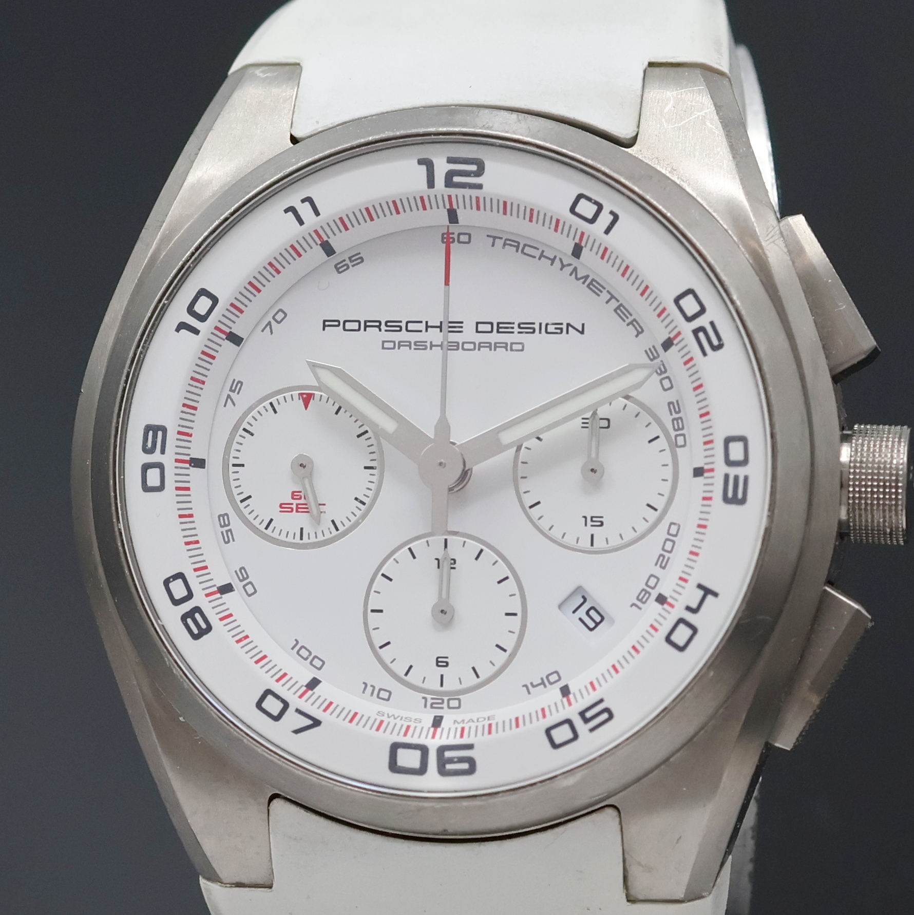 Detail a: PORSCHE DESIGN Dashboard Armbandchronograph Referenz 6620.11, Automatik, Schweiz um 2015, beids. vergl. Titangeh. inkl. Kautschukband m. dopp. ...