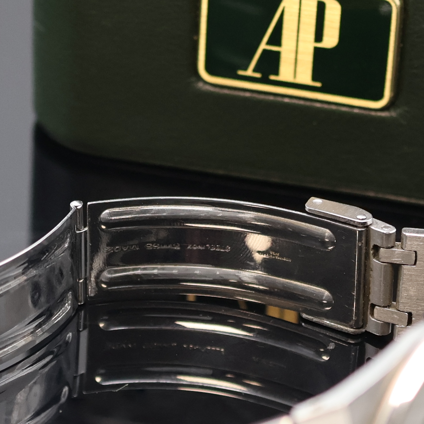 Detail c: AUDEMARS PIGUET seltene Herrenarmbanduhr Royal Oak Jumbo "D-SERIE" in Edelstahl Referenz 5402, Automatik, Schweiz um 1980, Design vonGerald ...