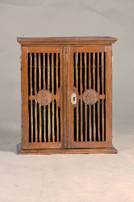 Image 26975364 - Wandschränkchen, 19.Jh., Zirbelkiefer massiv, zweitürig, ca. 52 x 45 x 23 cm, ...