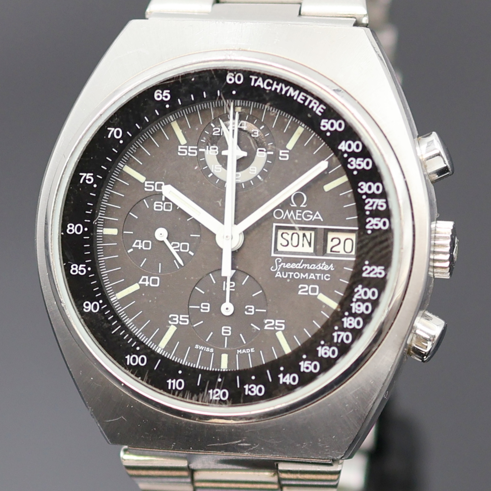 Detail a: OMEGA Speedmaster Armbandchronograph Referenz 176.0012, Schweiz um 1985, Automatik, Edelstahlgeh. inkl. orig. Gliederband m. Faltschließe, Boden m. ...