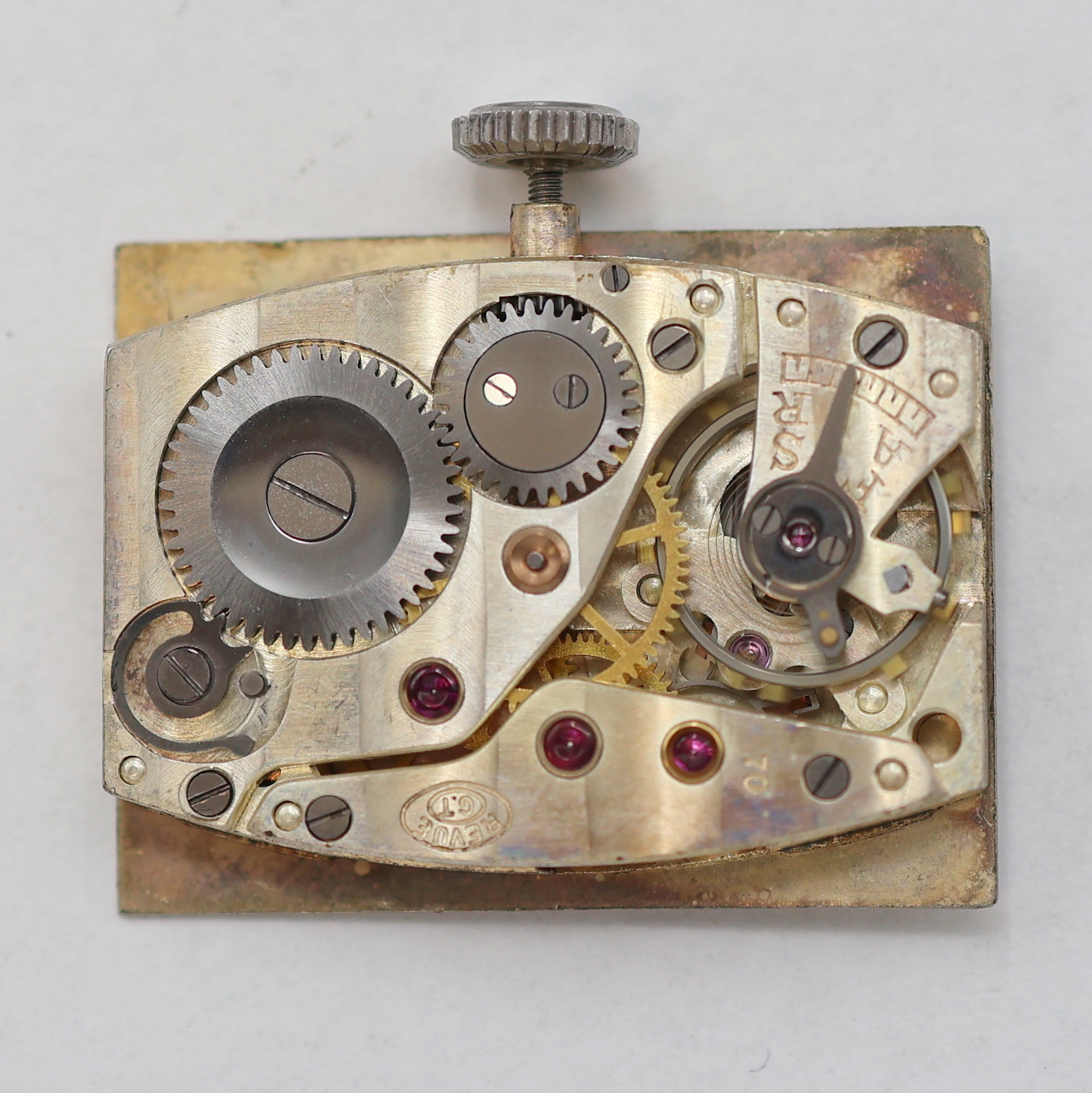 Detail f: MINERVA und REVUE 2 rechteckige Armbanduhren, Schweiz um 1950/1960, Handaufzug, 1) Minerva, verchr. Geh., Boden aufgedr., grau/schwarzes Zifferbl. m. ...