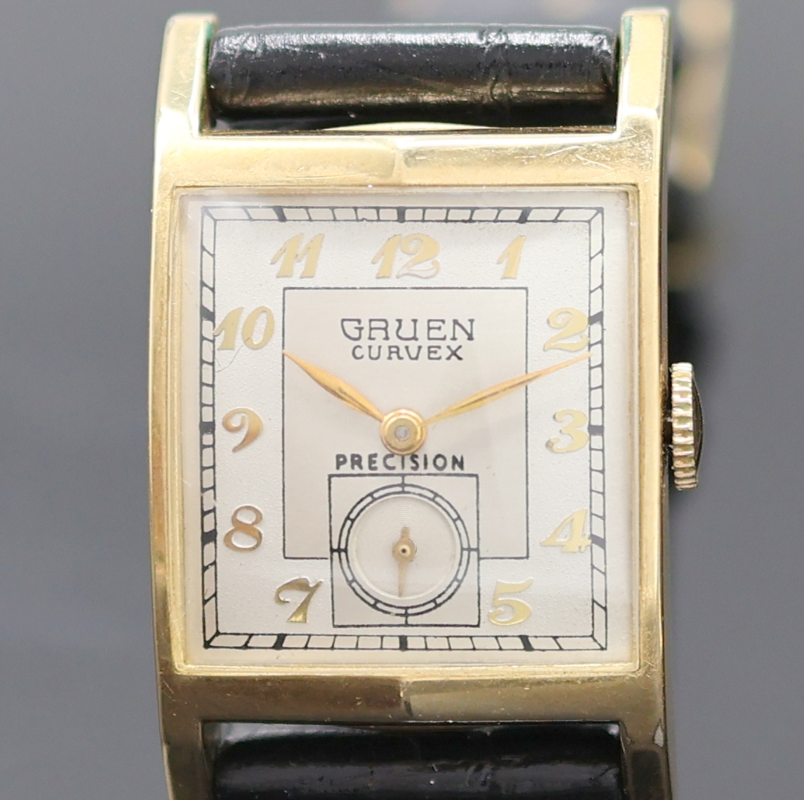 Detail a: GRUEN Curvex Precision 2 Armbanduhren 10k Goldfilled, USA um 1945, Handaufzug, Böden aufgedr., silb. Zifferblätter teils rest., arab. Zahlen u. ...