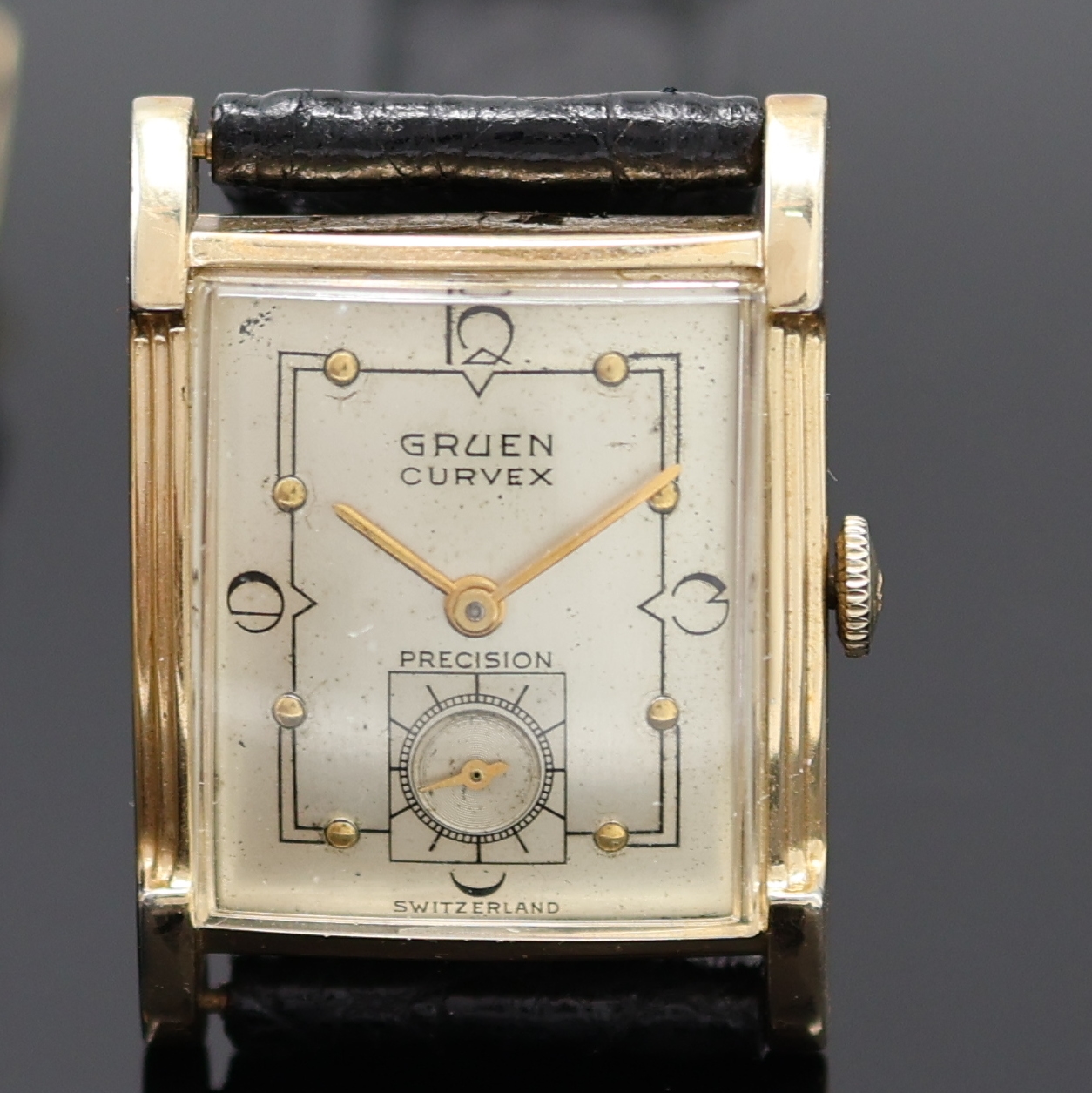 Detail b: GRUEN Curvex Precision 2 Armbanduhren 10k Goldfilled, USA um 1945, Handaufzug, Böden aufgedr., silb. Zifferblätter teils rest., arab. Zahlen u. ...