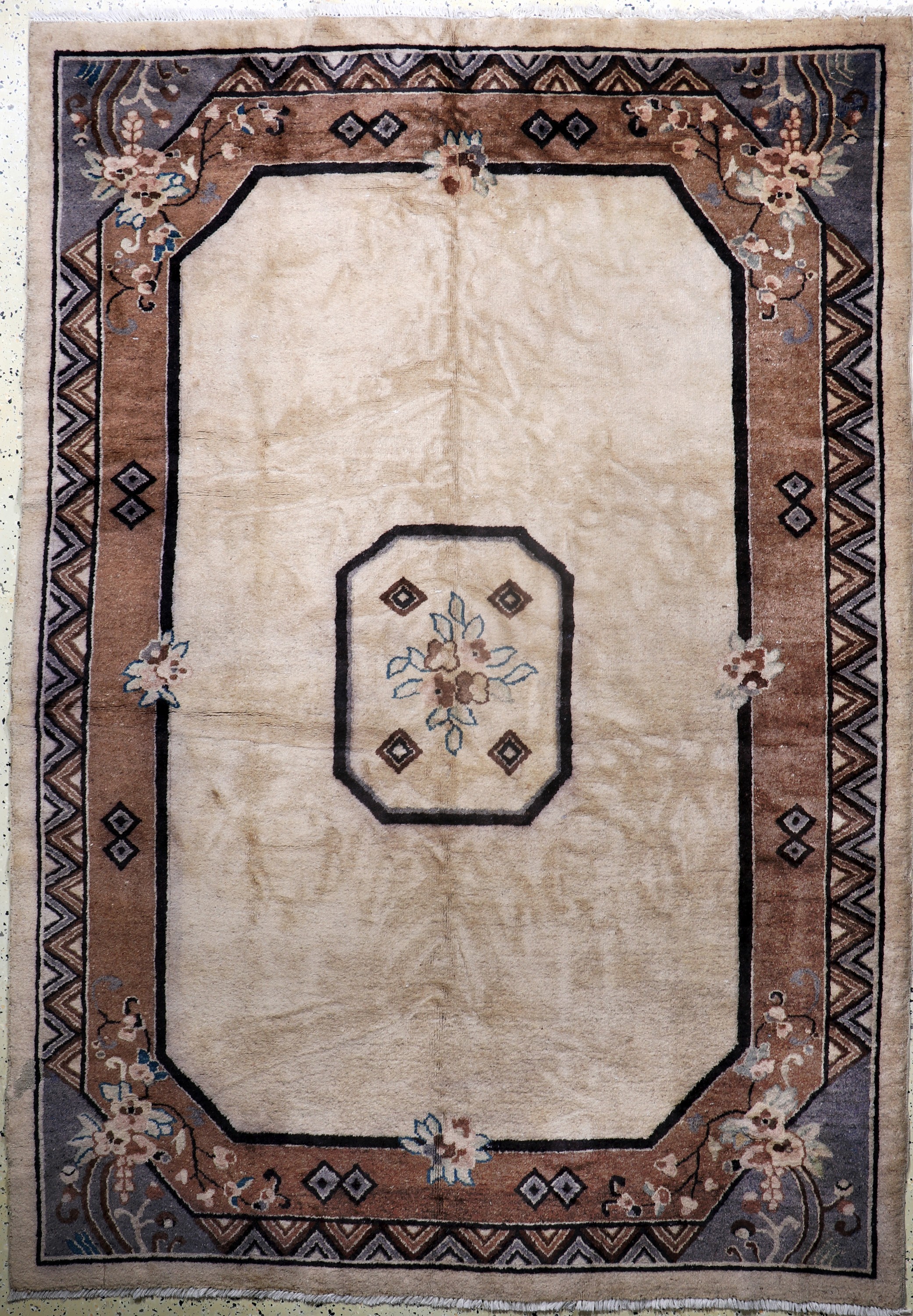 China antik, Anfang 20.Jhd., Wolle auf Baumwolle, ca. 266 x 186 cm, EHZ: 3, alter Mottenfraß