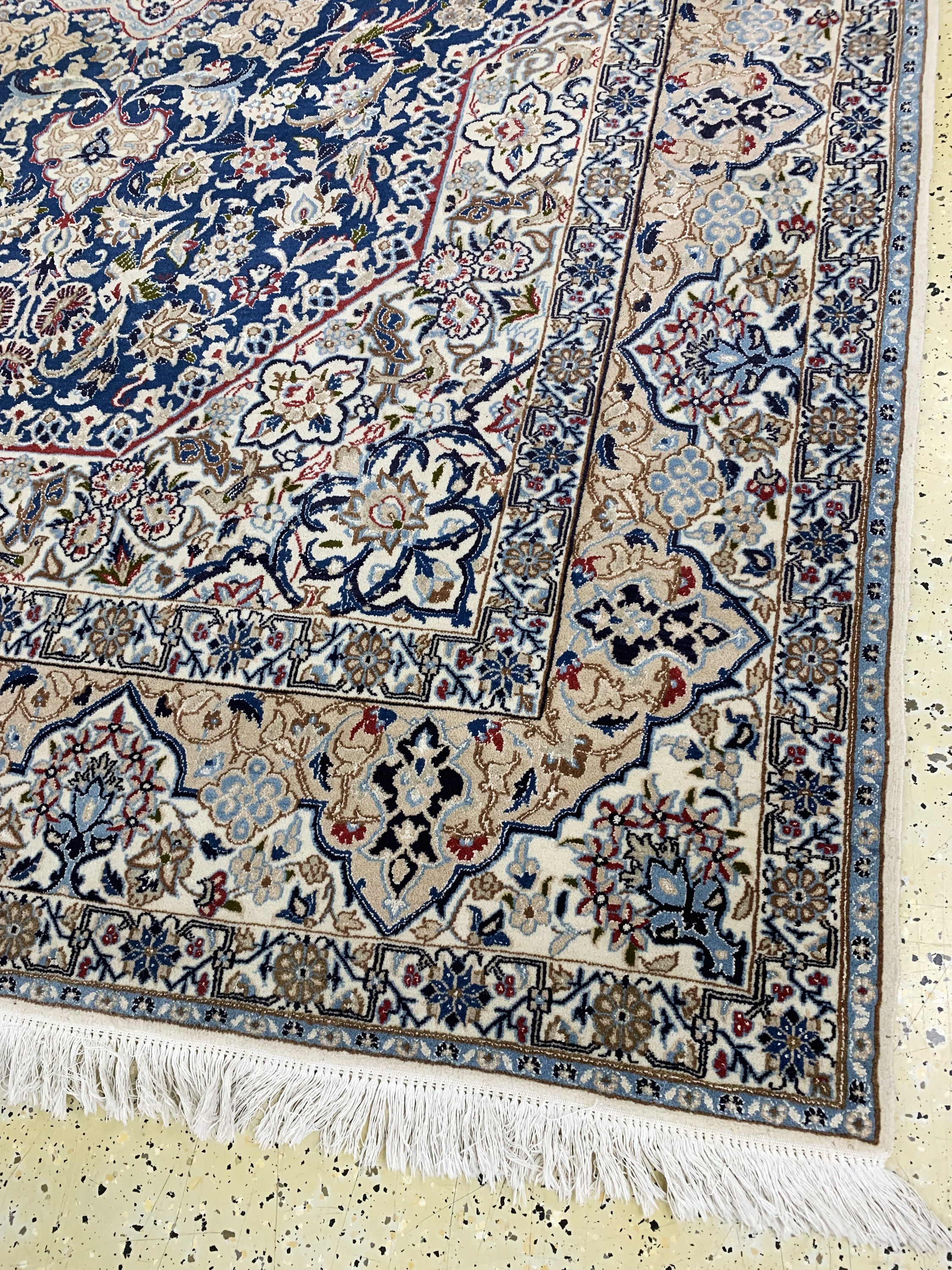Detail e: Nain fein( 9 La), Persien, Mitte 20.Jhd, Korkwolle mit Seide, ca. 305 x 200 cm, ca. 500.000 Kn/qm, EHZ: 2