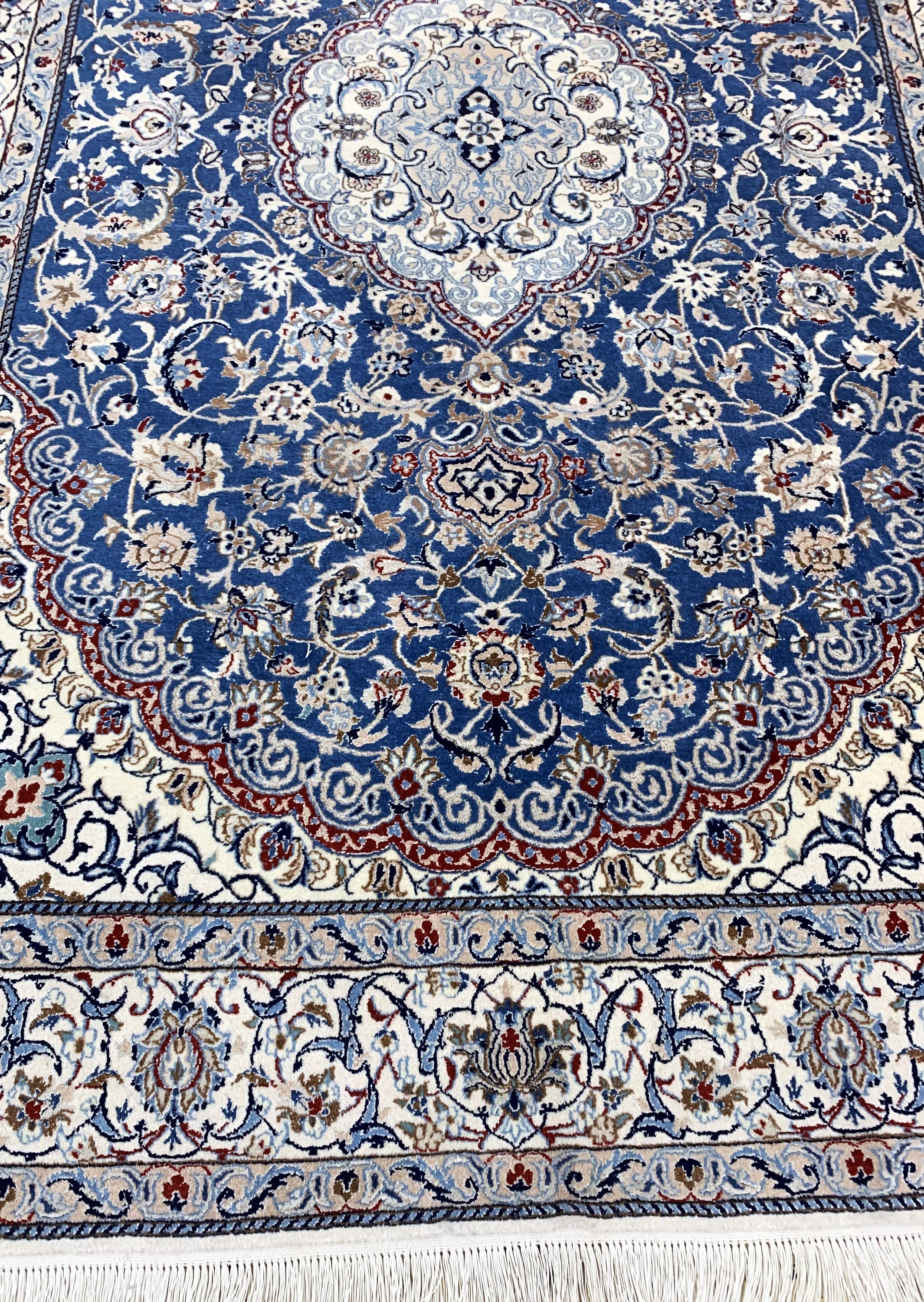 Detail c: Nain fein(6 La), Persien, Mitte 20.Jhd, Korkwolle mit Seide, ca. 192 x 129 cm, ca. 1,0Mio. Kn/qm, EHZ: 2