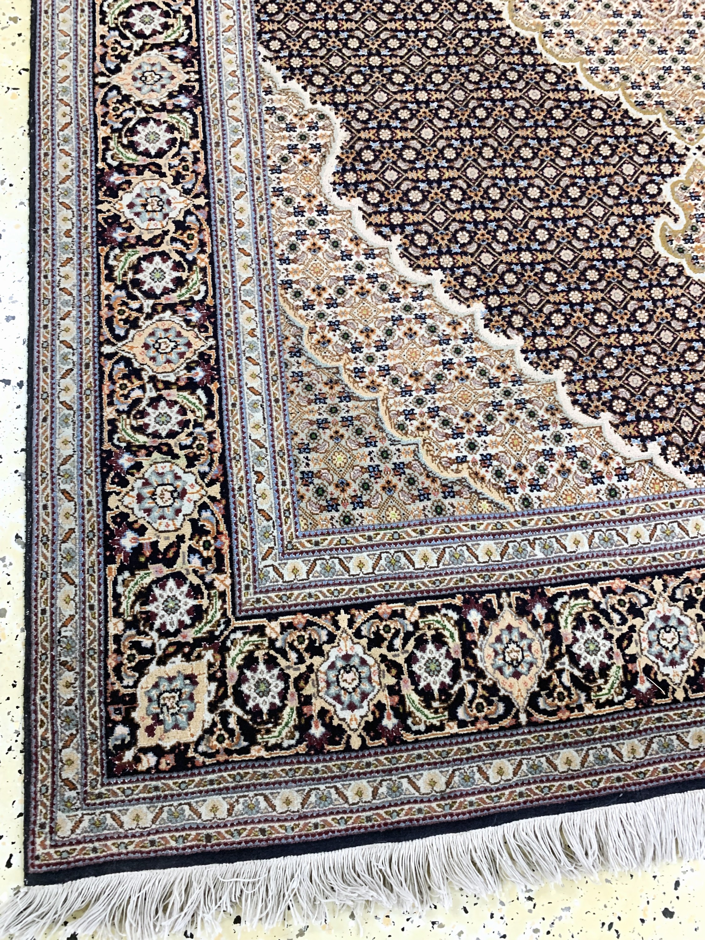 Detail f: Täbriz fein(50 Raj), Persien, Mitte 20.Jhd,Korkwolle mit Seide, ca. 200 x 150 cm, ca. 500.000 Kn/qm, EHZ: 2