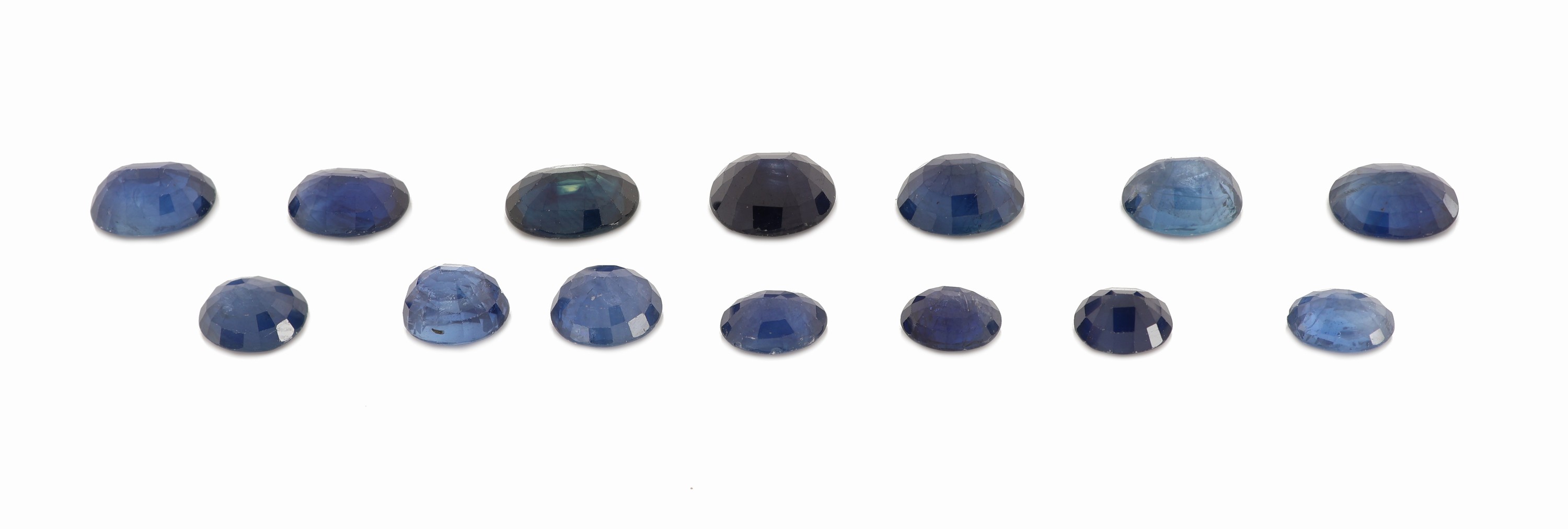 Detail a: Lot lose Saphire, zus. ca. 15.36 ct, ovalfacett. in versch. Größen und Farbnuancen,Ausfassware