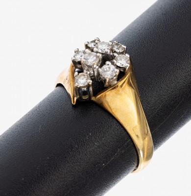 Image 26975405 - 18 kt Gold Brillant-Ring, GG 750/000, 8 Brillanten zus. ca. 0.40 ct Weiß/si, RW ...