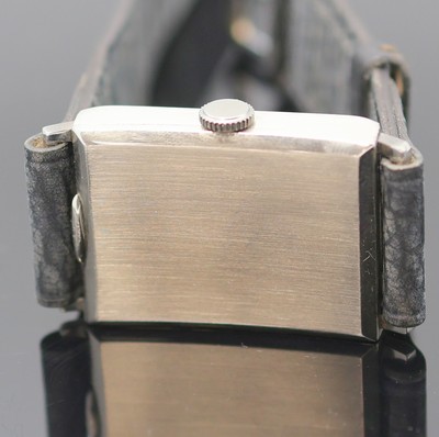 26975417e - MINERVA und REVUE 2 rechteckige Armbanduhren, Schweiz um 1950/1960, Handaufzug, 1) ...