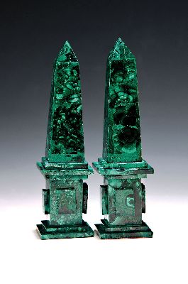 Image 26975453 - Paar Obelisken aus Malachit, neuzeitlich, H. je ca. 18cm