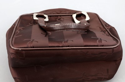 26975456d - YVES SAINT LAURENT Handtasche, braunes Nylon, changierend, Monturen und YSL Anhänger ...