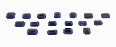 26975476a - Lot lose Saphire, zus. ca. 10.46 ct, Treppenschliff in versch. Größen und ...