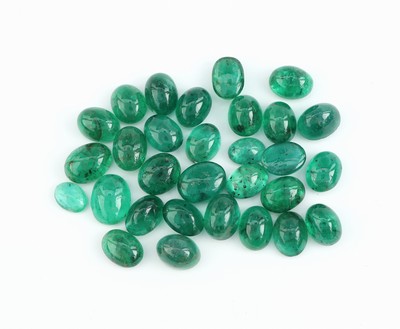 Image 26975479 - Lot lose Smaragde, zus. ca. 44.76 ct, Cabochons in versch. Größen, Formen und ...