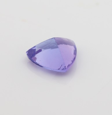 26975496c - Loser Tansanit, ca. 1.87 ct, facett. Triangel Schätzpreis: 560, - EUR