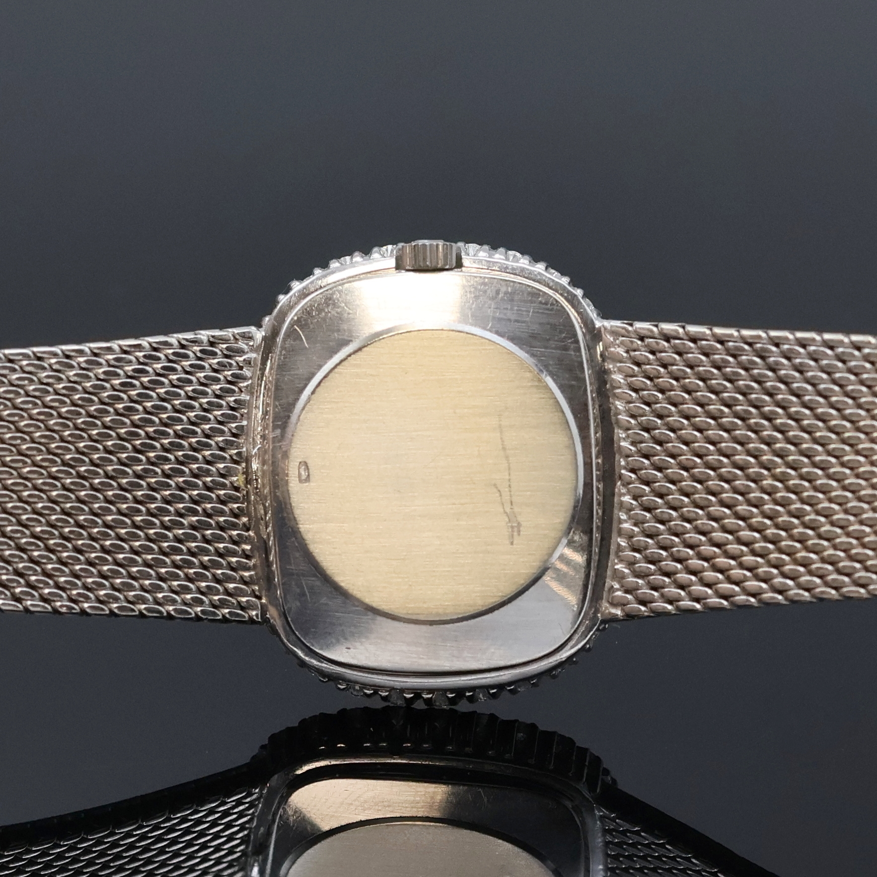 Detail e: OMEGA De Ville Diamantbesetzte Damenarmbanduhr in WG 750/000 Referenz 8296, Schweiz um 1971, Handaufzug, 2-tlg. Geh., Boden aufgedr., orig. ...