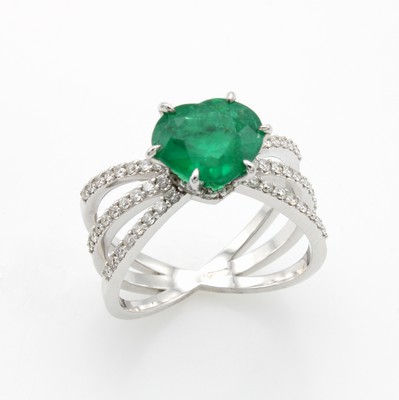 Image Ring mit Smaragd und Brillanten, WG 750/000,Smaragdherz ca. 2.15 ct, Ringschiene in ...