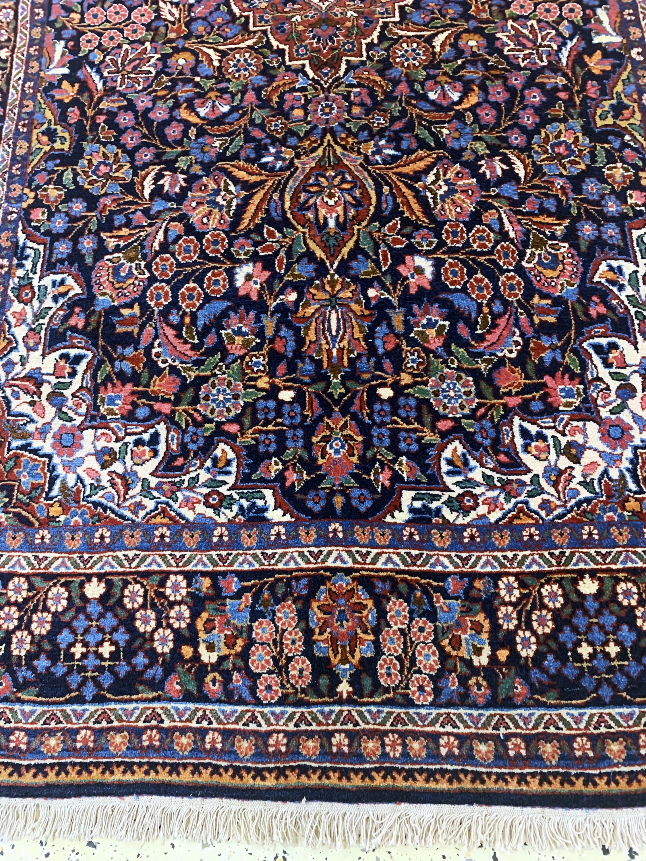 Detail c: Keschan Kork alt, Persien, Anfang 20.Jhd, Korkwolle auf Baumwolle, ca. 208 x 135 cm, EHZ: 2, (kleine Florfehlstelle)