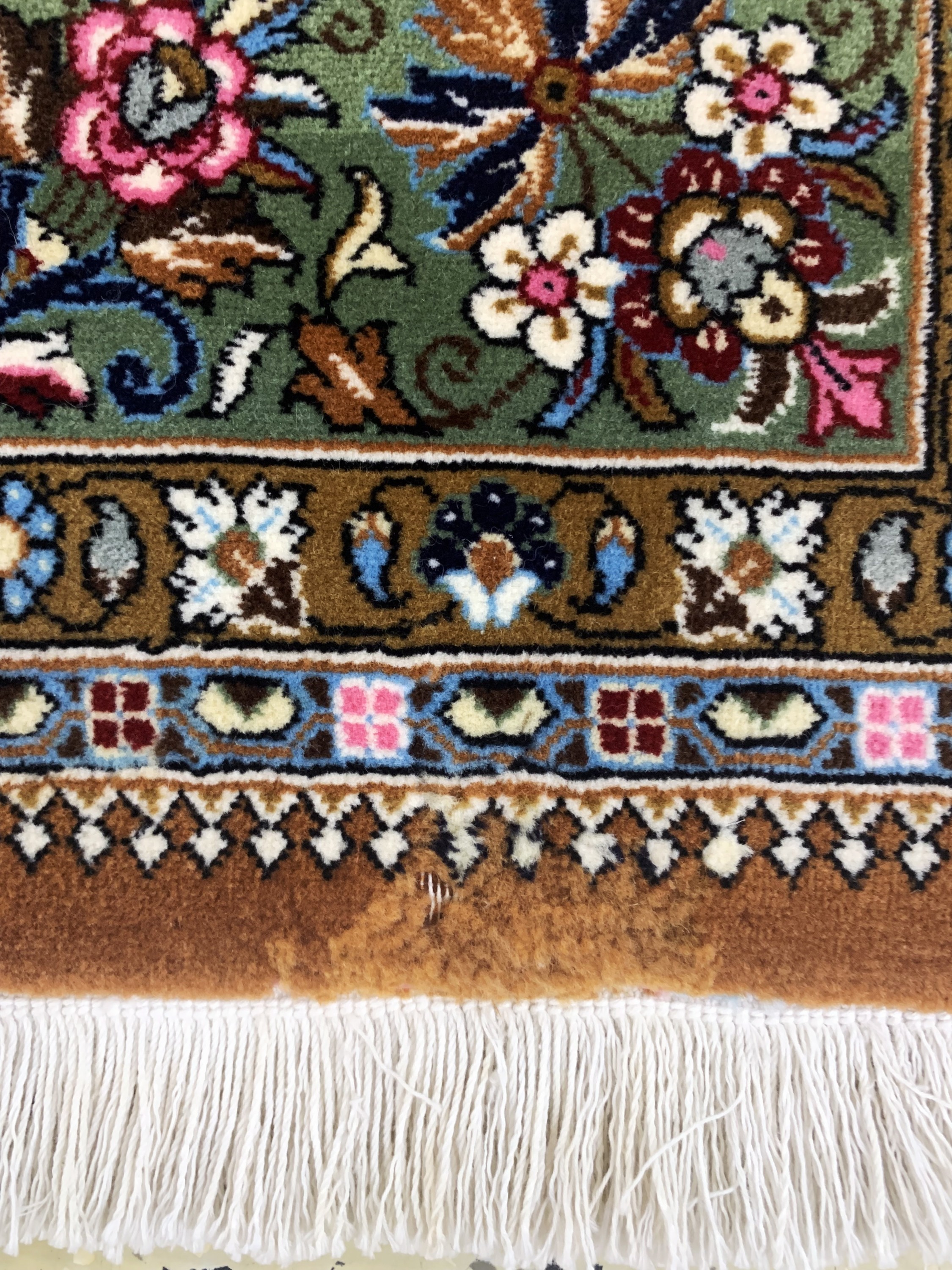 Detail f: Ghom Kork, Persien, Ende 20.Jhd, Korkwolle auf Baumwolle, ca. 230 x 145 cm, gereinigt, EHZ: 1-2, (Mottenfraß am Rand)