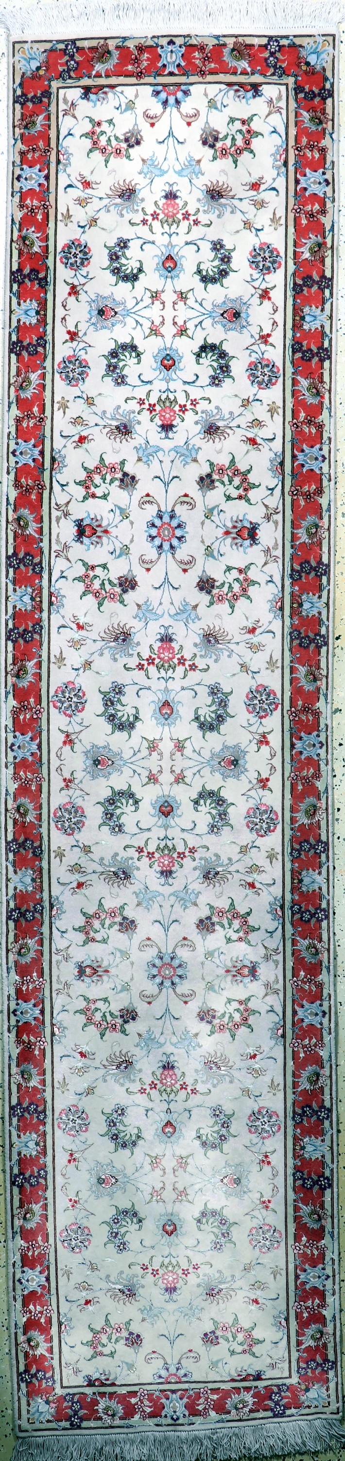 Täbriz fein(50 Raj), Persien, Ende 20.Jhd, Korkwolle mit Seide, ca. 312 x 74 cm, ca. 500.000 Kn/qm, nahezu neuwertig