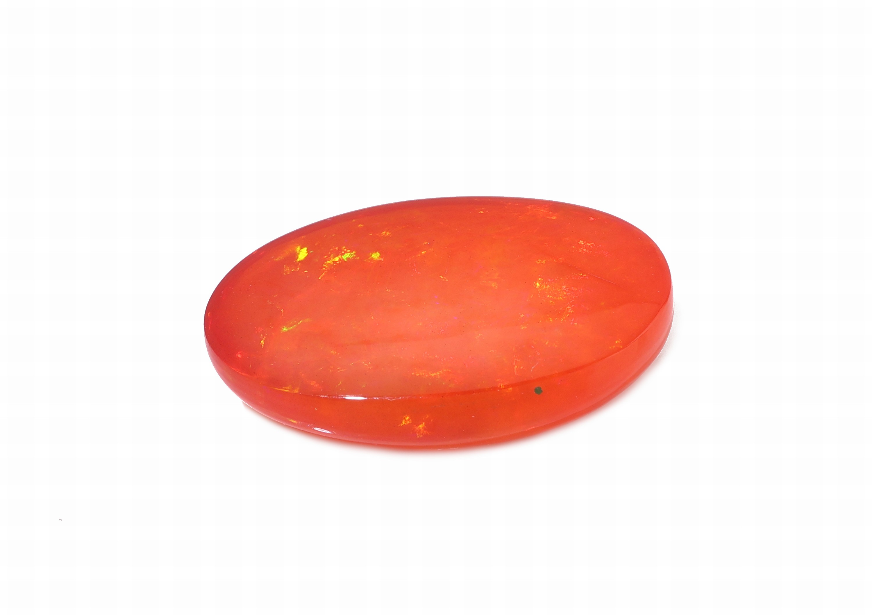 Detail b: Loser roter Opal, ca. 11.39 ct, ovaler Cabochon, ca. 21.59 x 15.56 x 6.21 mm