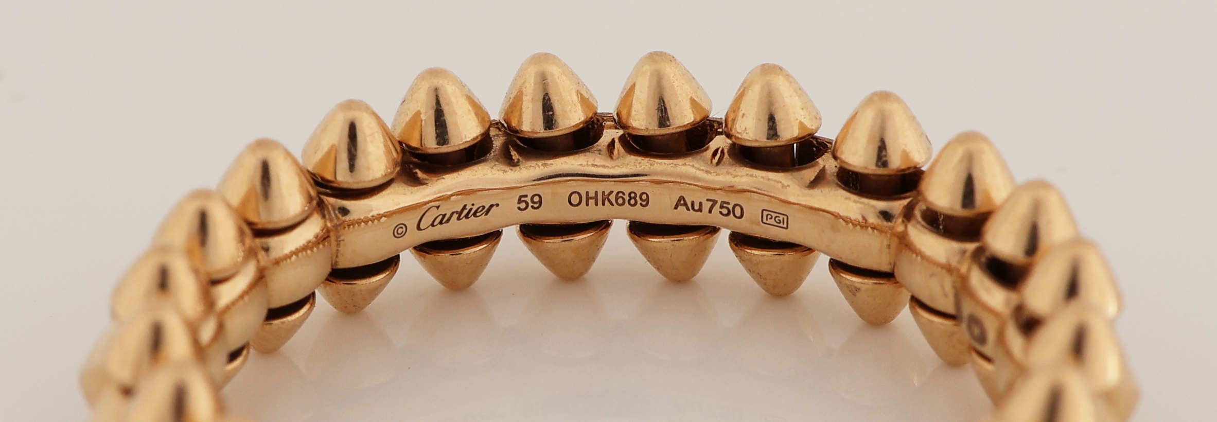 Detail c: 18 kt Gold CARTIER Ring, "CLASH DE CARTIER", RoseG 750/000, kleines Modell, B. ca. 6.25 mm, sign. und num., RW 59, orig. Etui, Umkarton ...