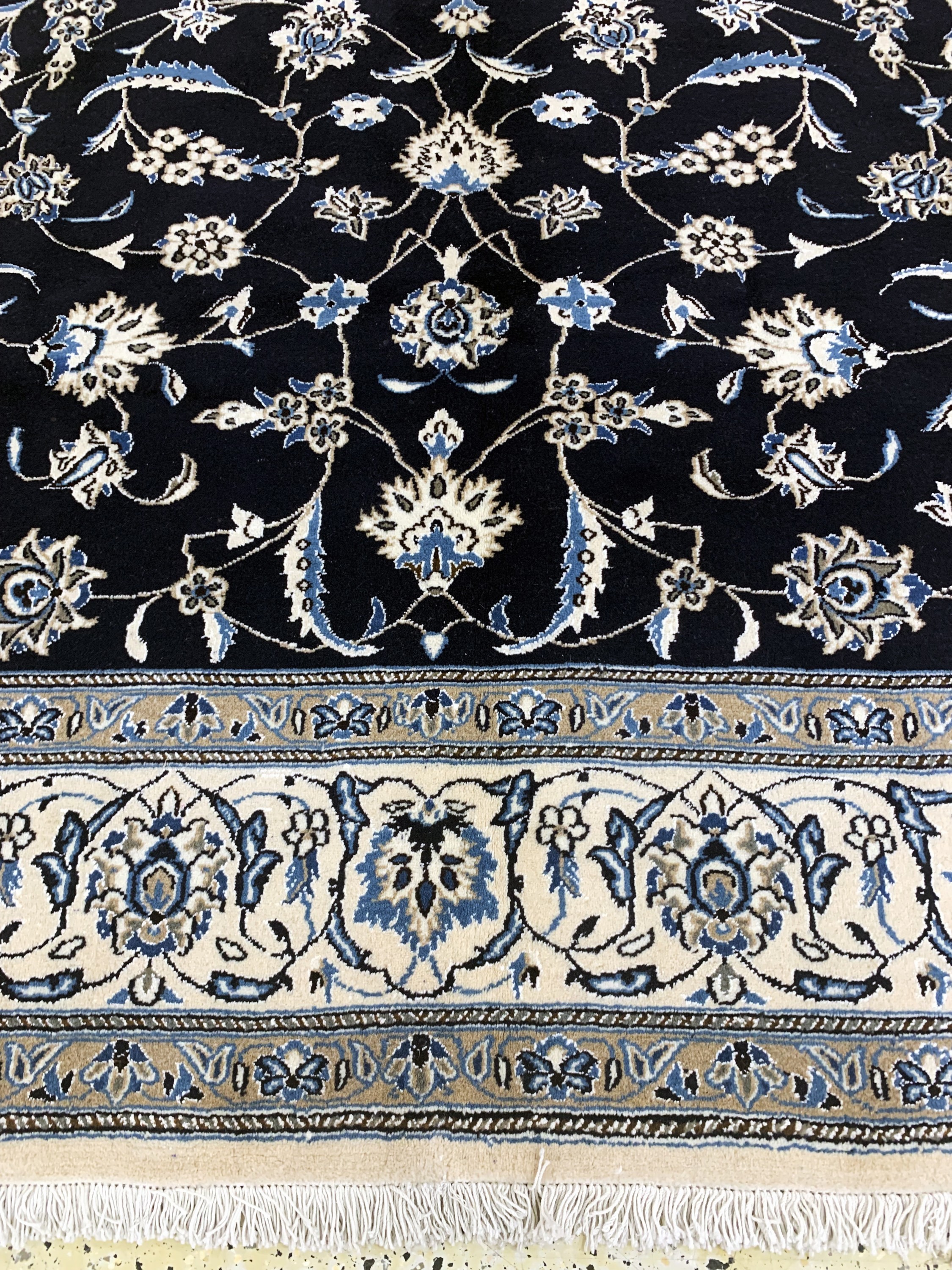 Detail e: Nain, Persien, Ende 20.Jhd, Wolle auf Baumwolle, ca. 290 x 250 cm, EHZ: 1-2