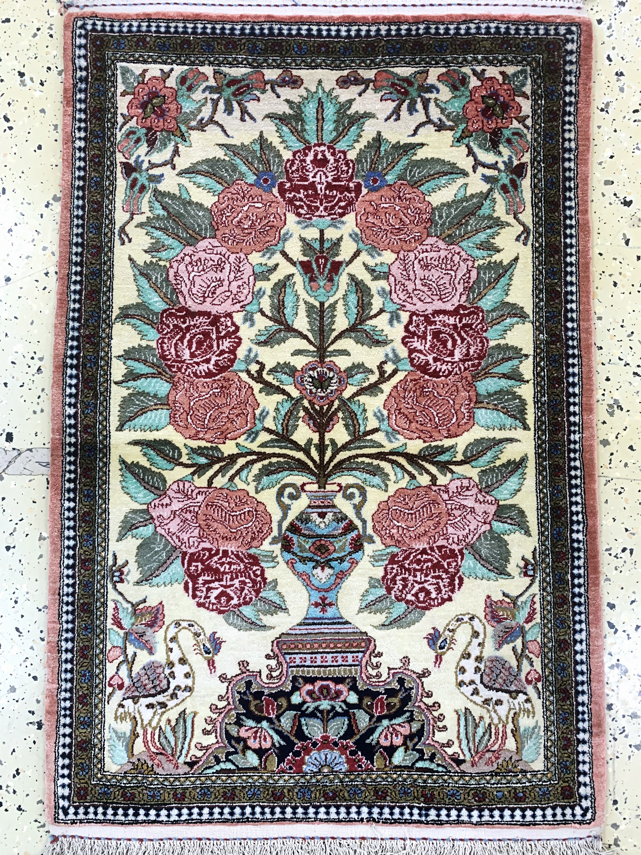 Detail c: 1 paar Ghom Seide, Persien, Mitte 20.Jhd, reine Naturseide, ca. 90 x 60 cm, nahezu neuwertig